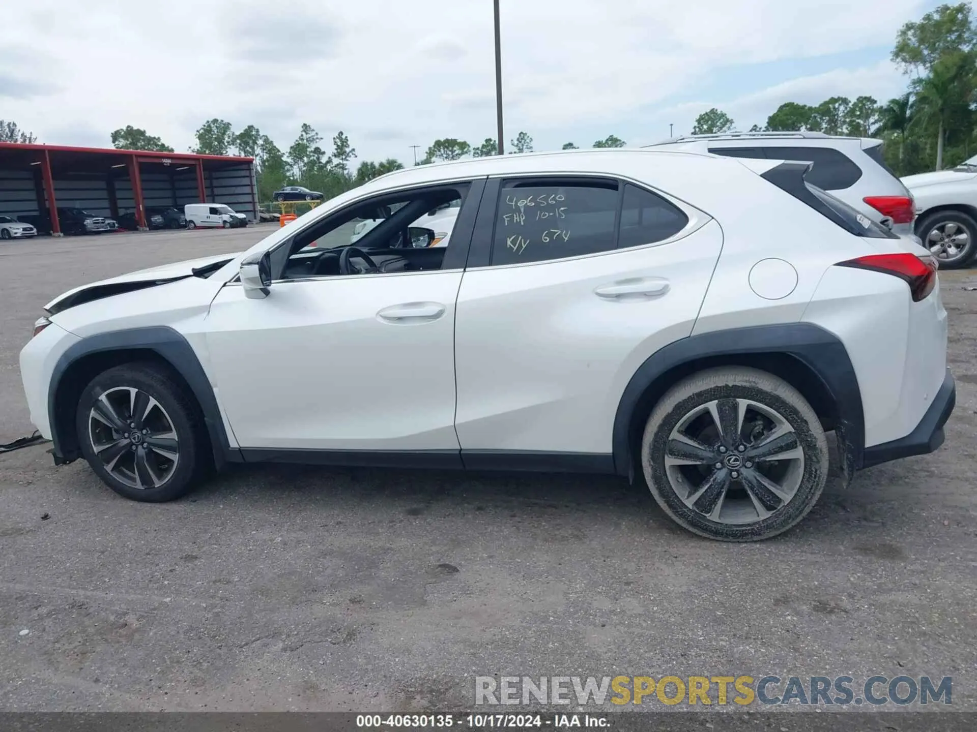 13 fotografías del automóvil dañado JTHX3JBH3M2040385 LEXUS UX 200 2021