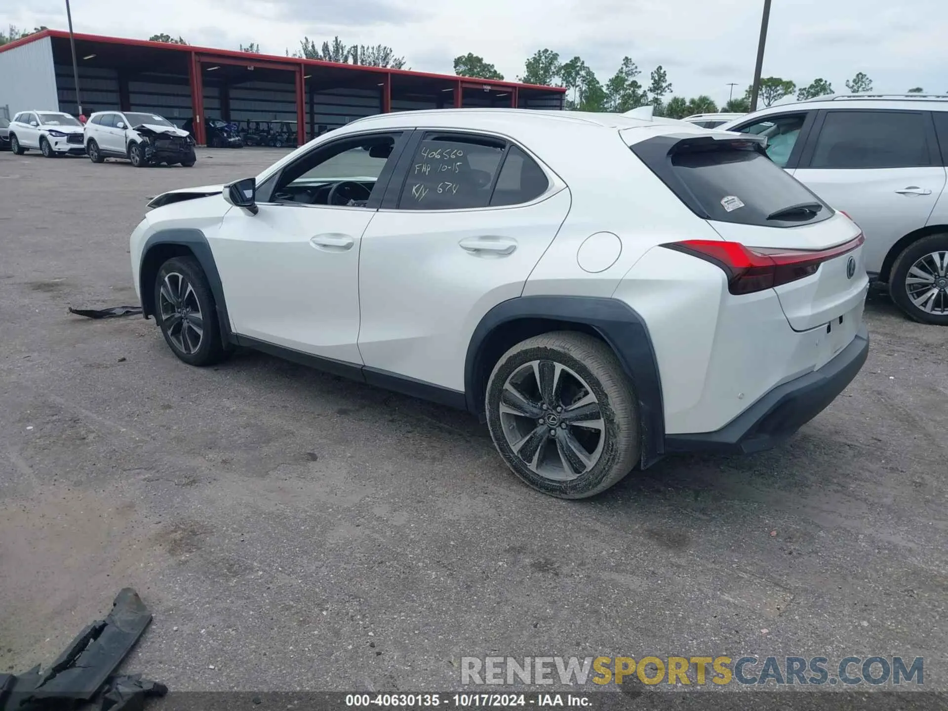 3 fotografías del automóvil dañado JTHX3JBH3M2040385 LEXUS UX 200 2021