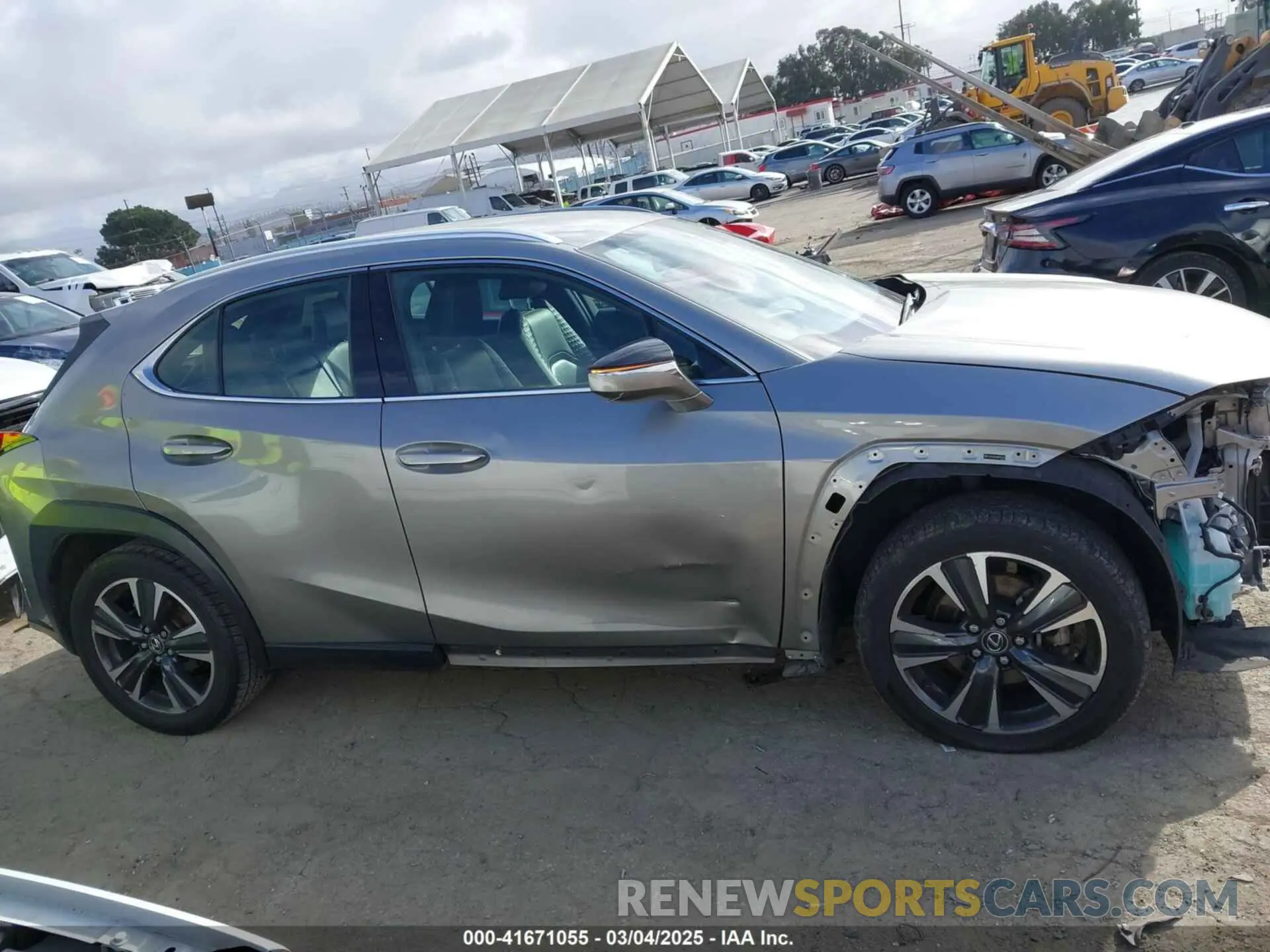 14 fotografías del automóvil dañado JTHX3JBH4M2043263 LEXUS UX 200 2021