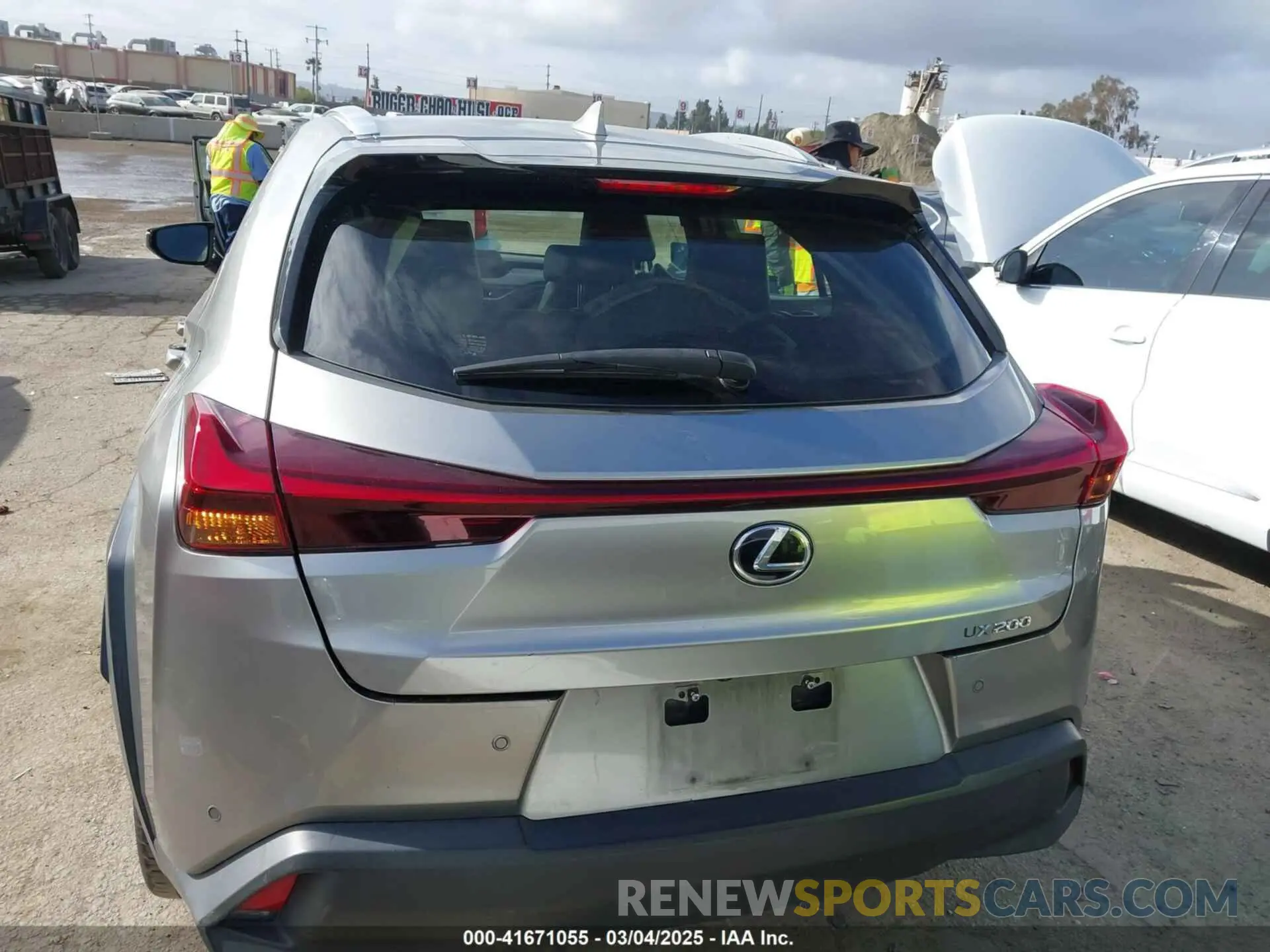 17 fotografías del automóvil dañado JTHX3JBH4M2043263 LEXUS UX 200 2021