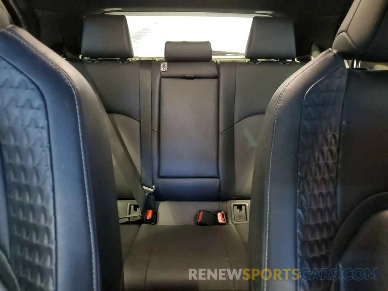 10 fotografías del automóvil dañado JTHX3JBH4M2043831 LEXUS UX 200 2021