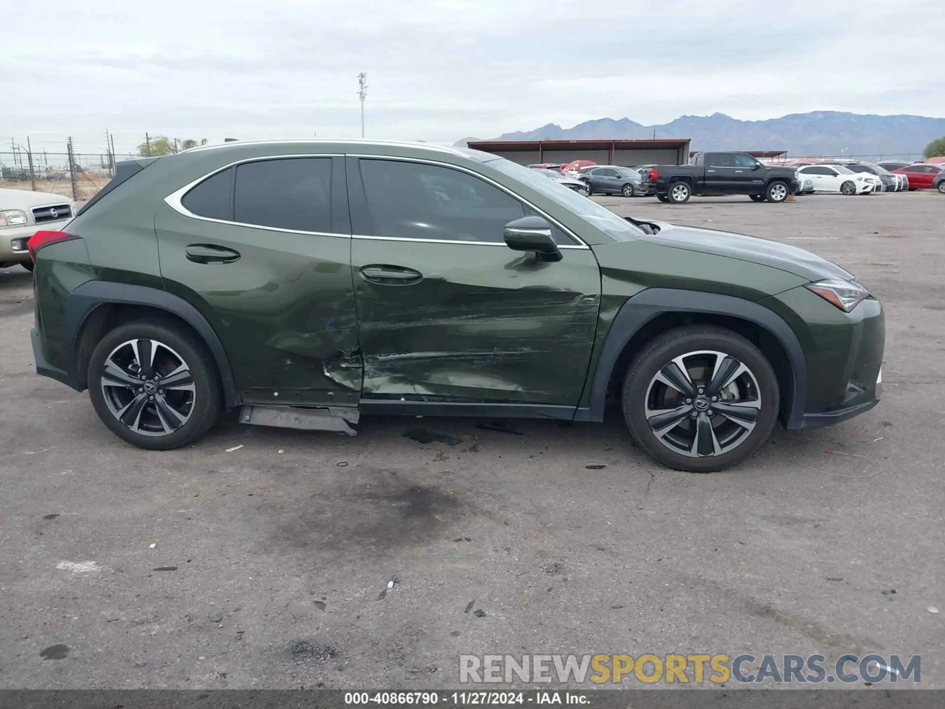 13 fotografías del automóvil dañado JTHX3JBH6M2035651 LEXUS UX 200 2021