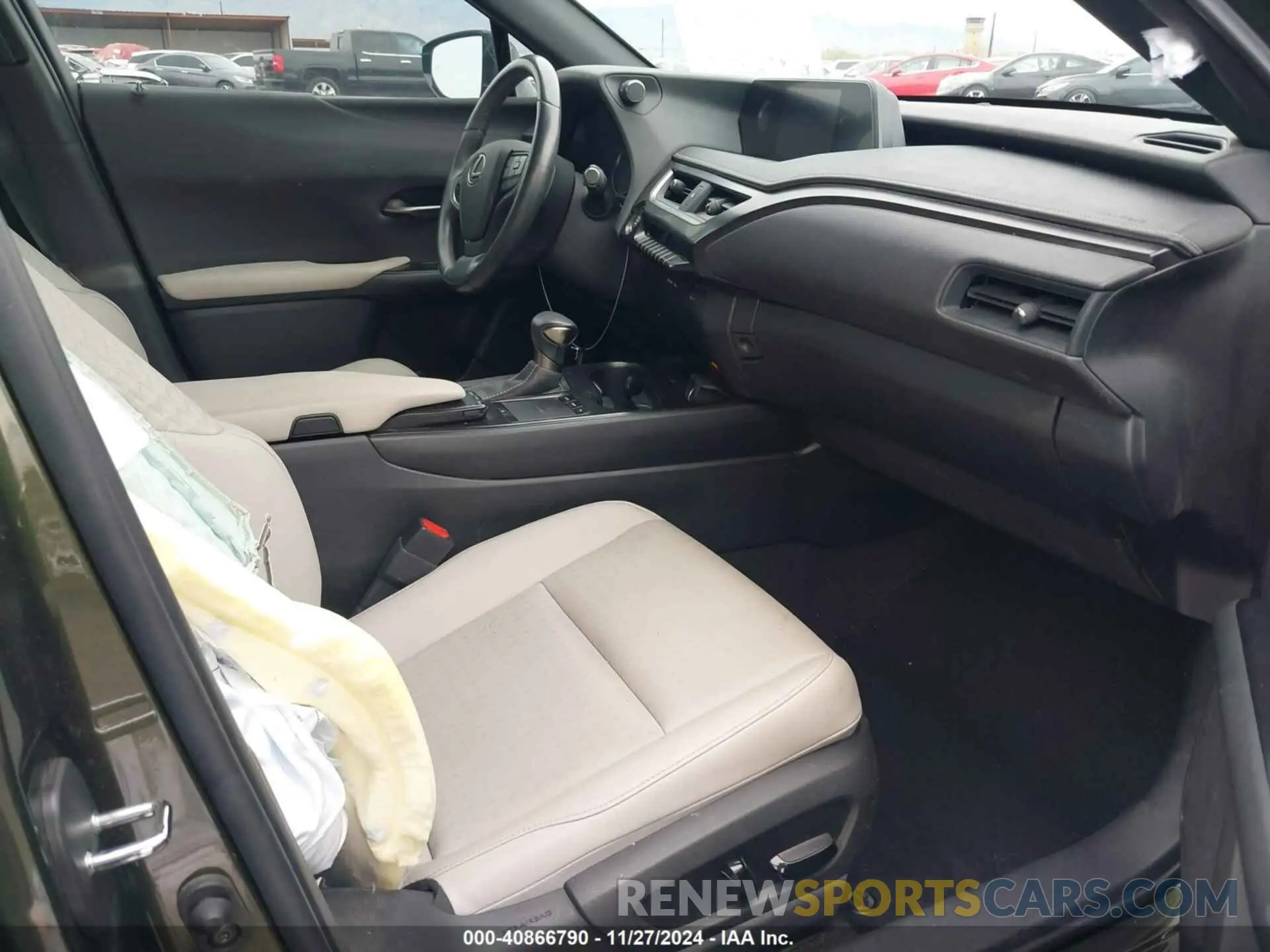5 fotografías del automóvil dañado JTHX3JBH6M2035651 LEXUS UX 200 2021