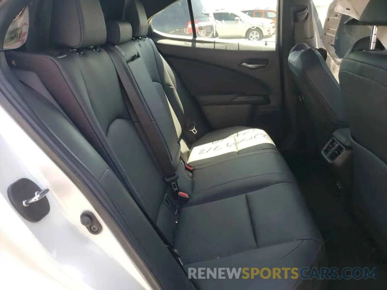 6 fotografías del automóvil dañado JTHX3JBH9M2037264 LEXUS UX 200 2021