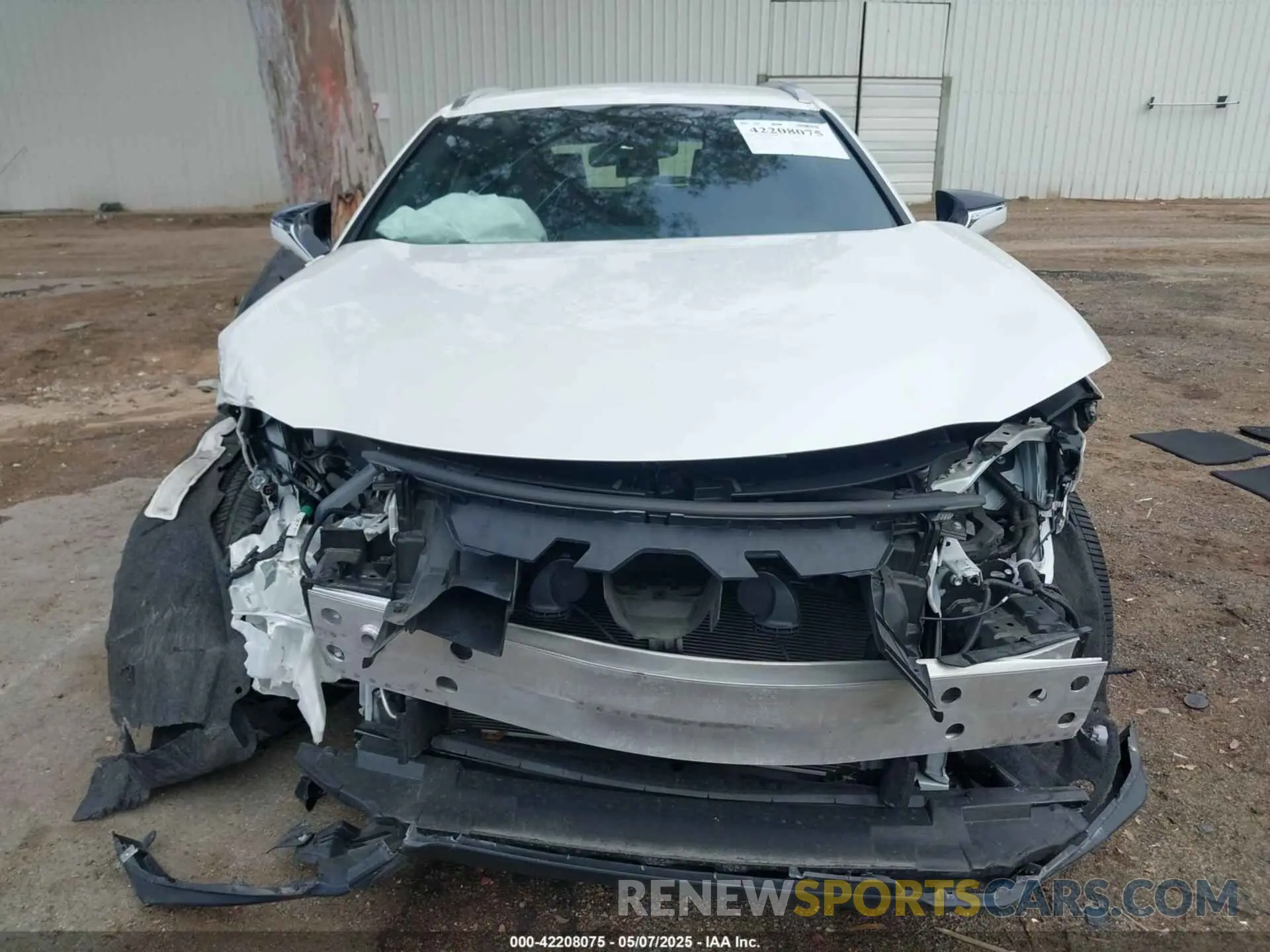 12 fotografías del automóvil dañado JTHX3JBHXM2037760 LEXUS UX 200 2021