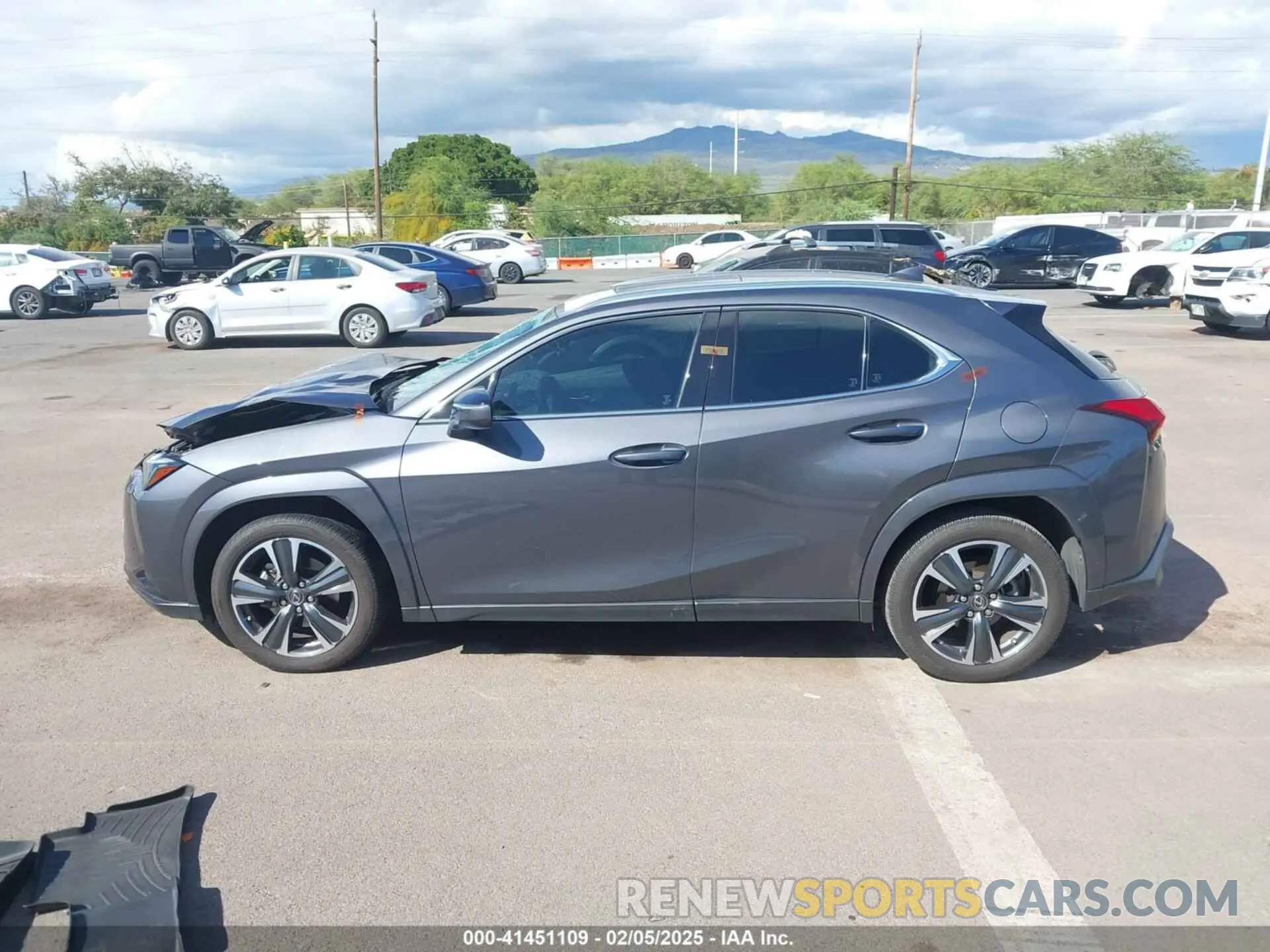 14 fotografías del automóvil dañado JTHL3JBH0N2046676 LEXUS UX 200 2022