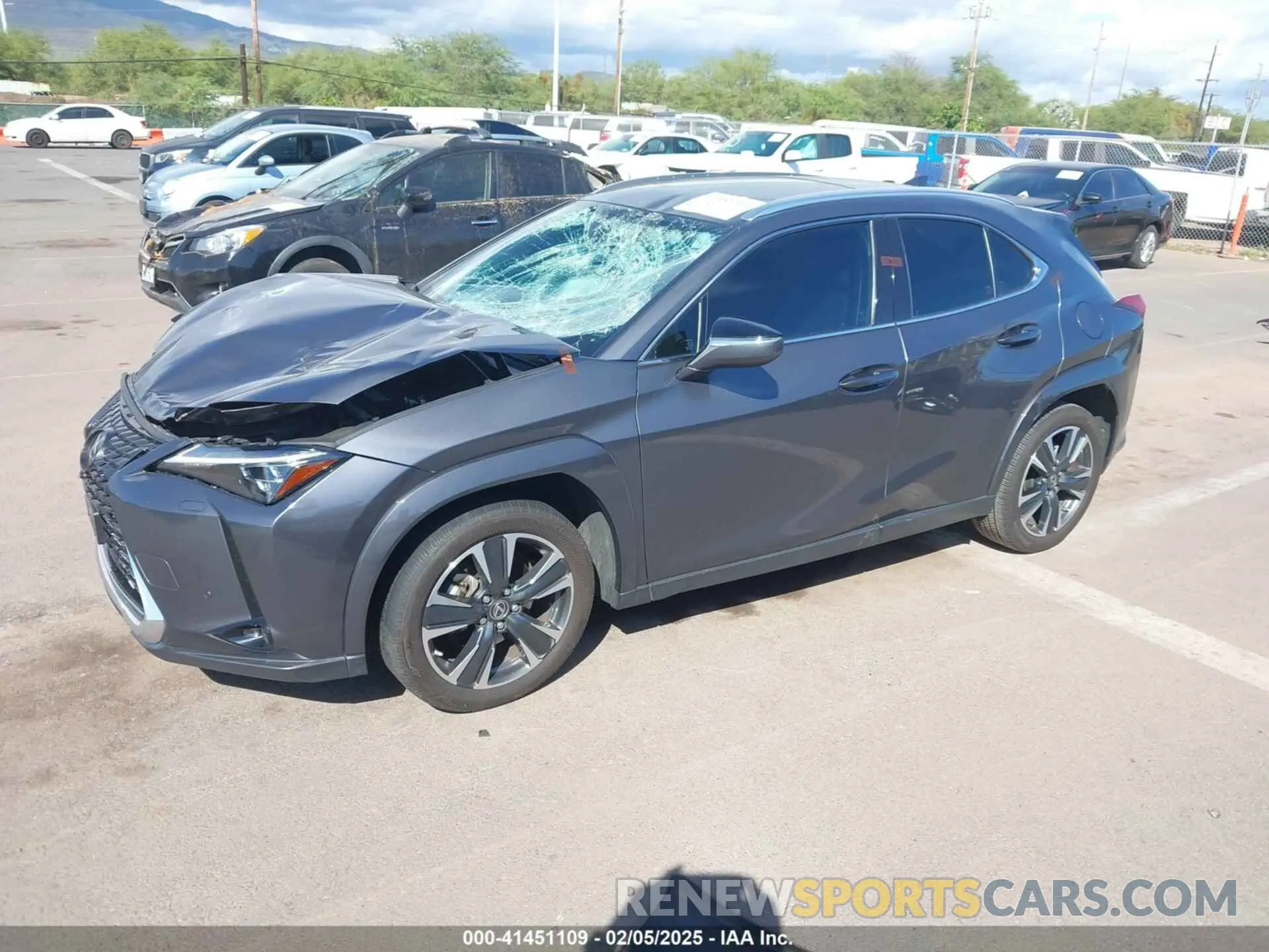 2 fotografías del automóvil dañado JTHL3JBH0N2046676 LEXUS UX 200 2022