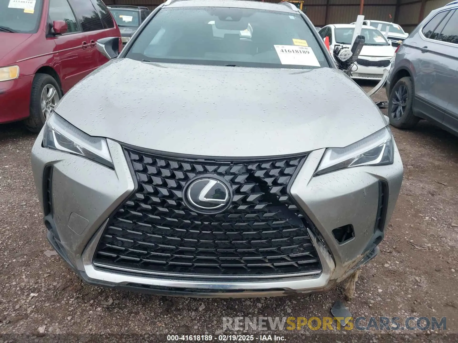12 fotografías del automóvil dañado JTHP3JBH4N2049713 LEXUS UX 200 2022