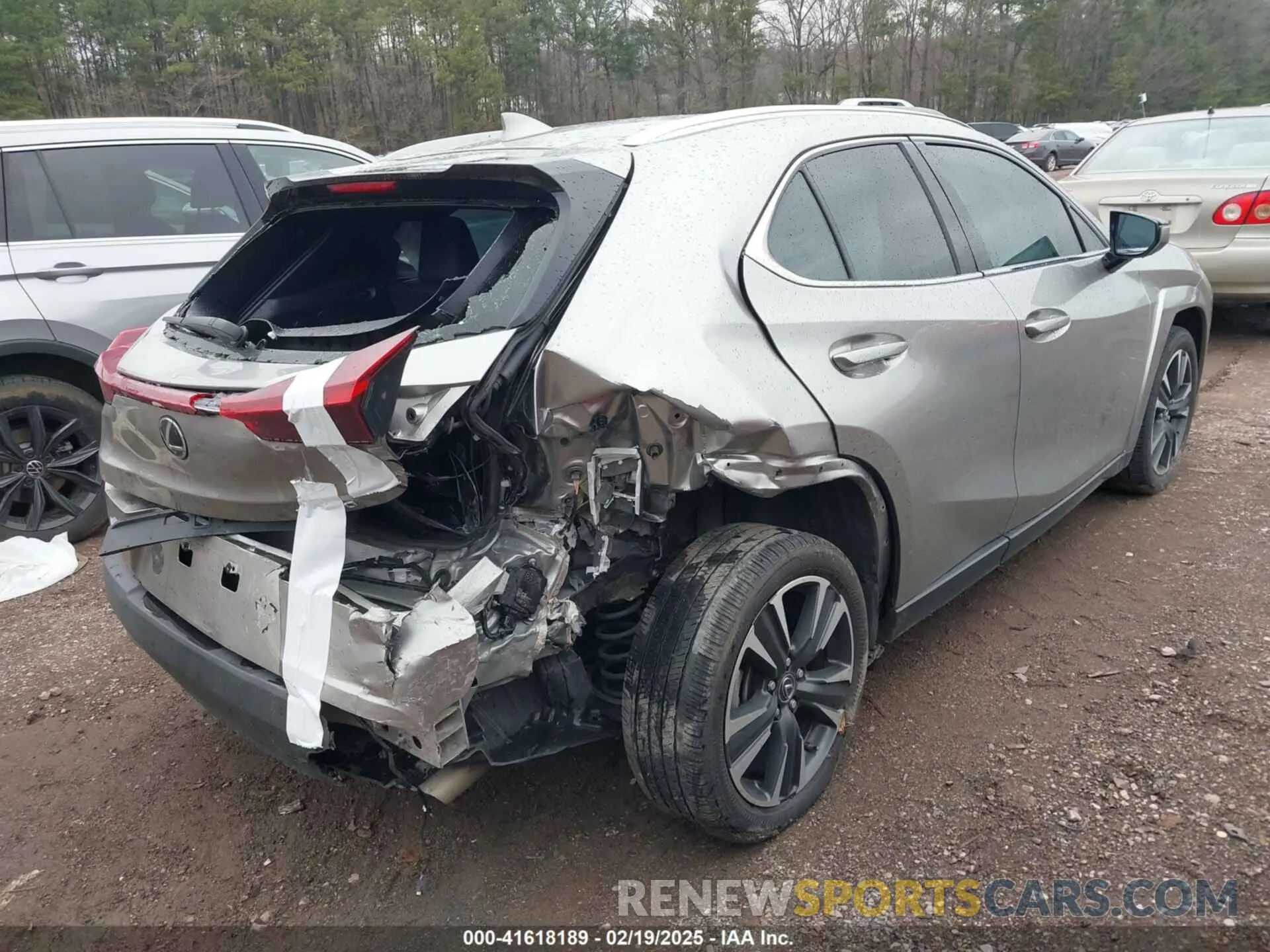 4 fotografías del automóvil dañado JTHP3JBH4N2049713 LEXUS UX 200 2022