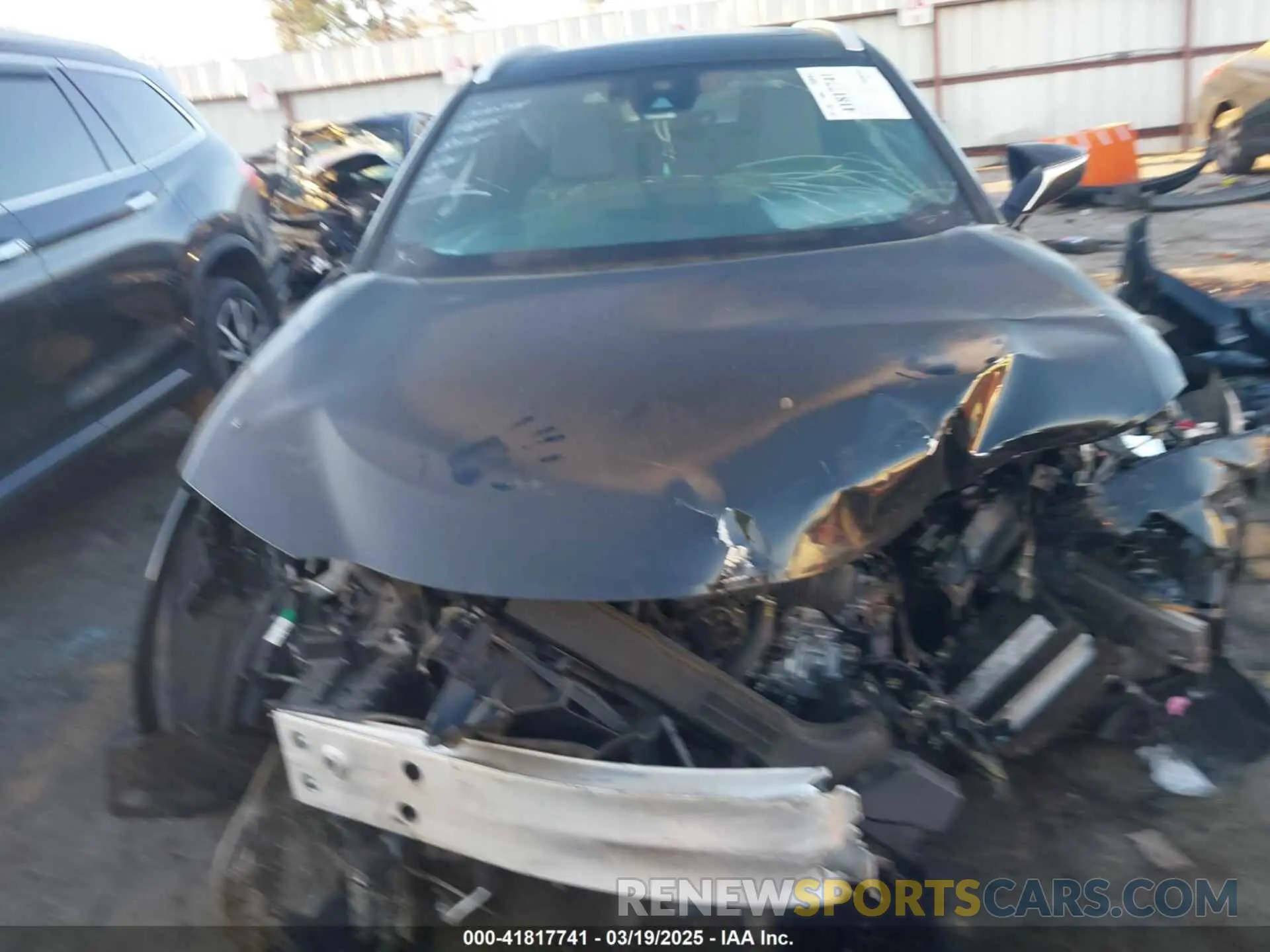 12 fotografías del automóvil dañado JTHP3JBH6N2048515 LEXUS UX 200 2022
