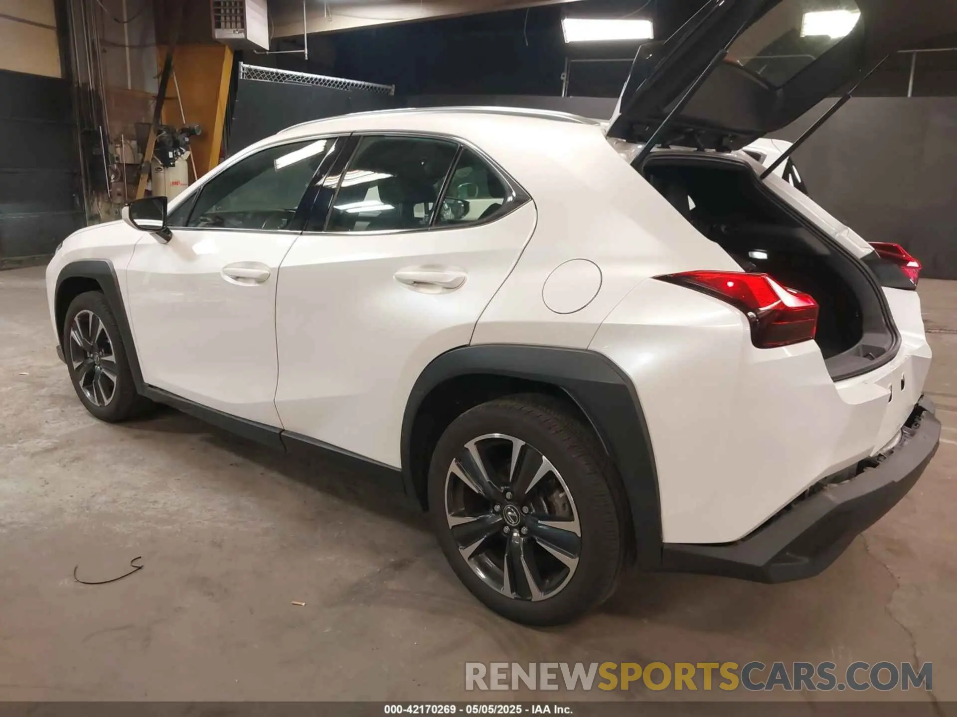 3 fotografías del automóvil dañado JTHX3JBH0N2052155 LEXUS UX 200 2022