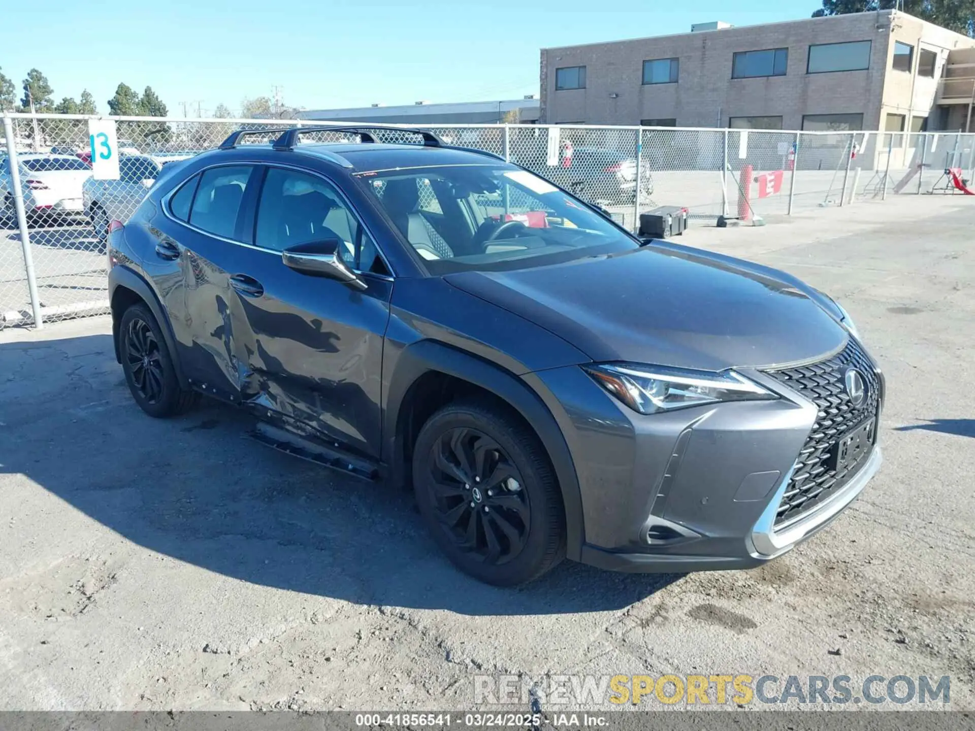 6 fotografías del automóvil dañado JTHX3JBH6N2056436 LEXUS UX 200 2022