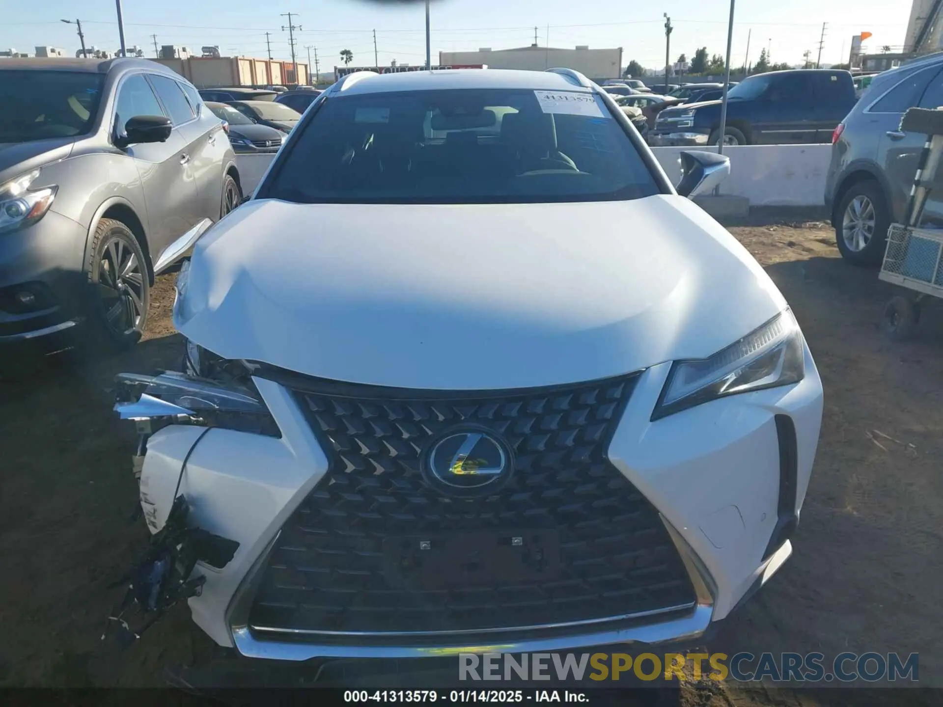 12 fotografías del automóvil dañado JTHX3JBH7N2050208 LEXUS UX 200 2022