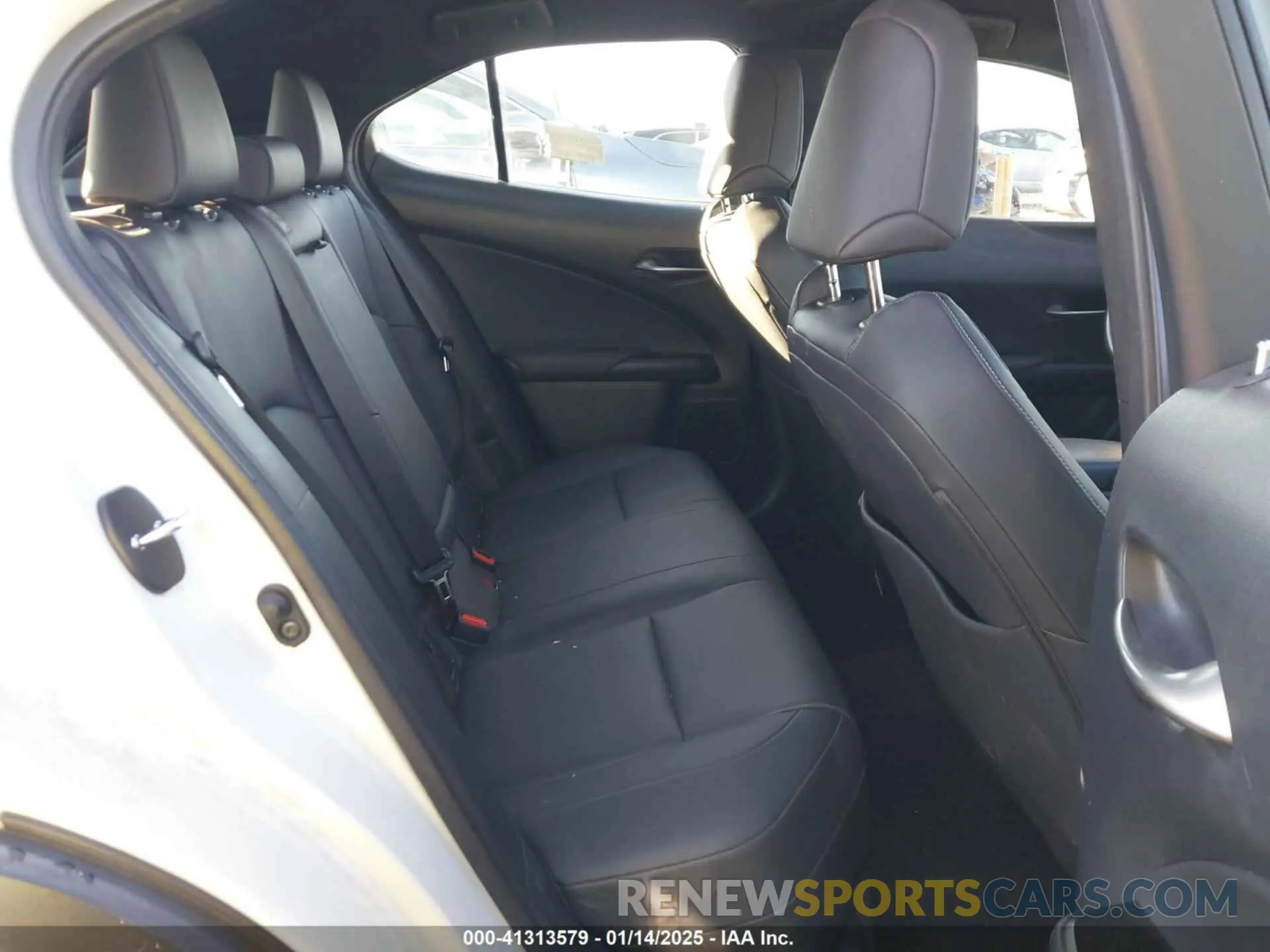 8 fotografías del automóvil dañado JTHX3JBH7N2050208 LEXUS UX 200 2022
