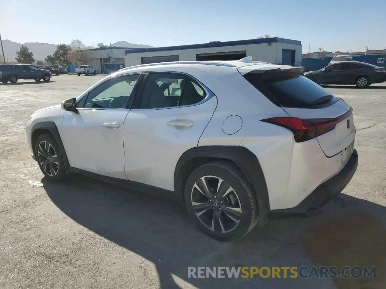 2 fotografías del automóvil dañado JTHX3JBH1N2051189 LEXUS UX 200 BAS 2022