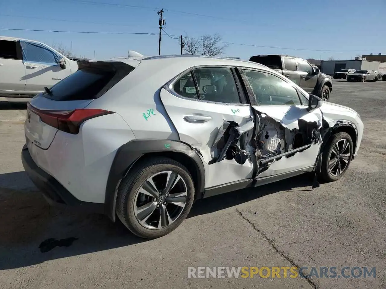 3 fotografías del automóvil dañado JTHX3JBH1N2051189 LEXUS UX 200 BAS 2022