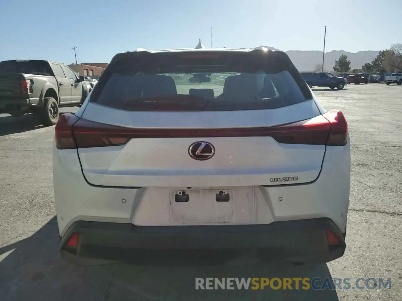 6 fotografías del automóvil dañado JTHX3JBH1N2051189 LEXUS UX 200 BAS 2022