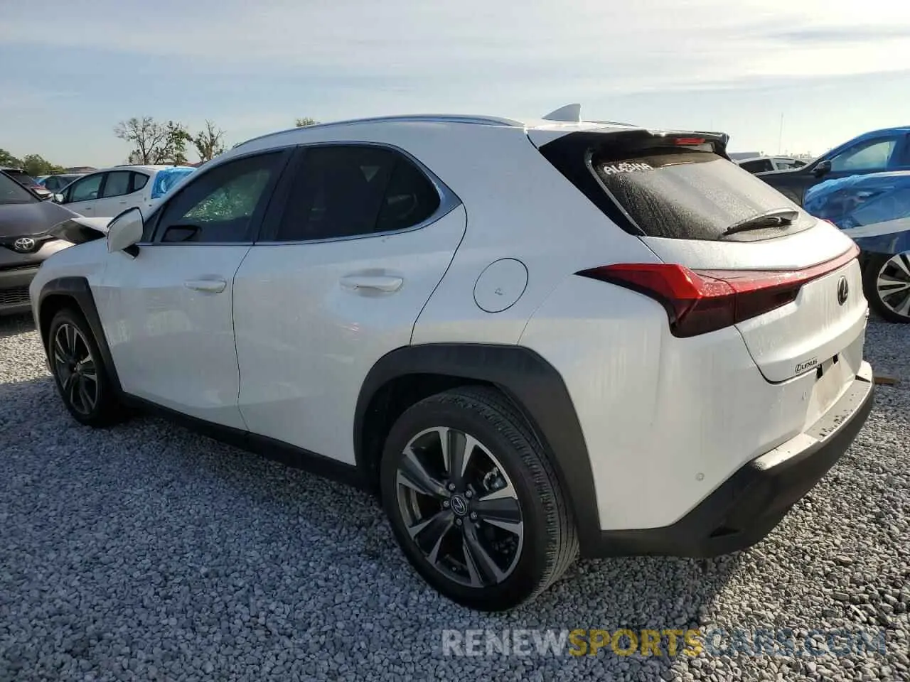 2 fotografías del automóvil dañado JTHX3JBH5N2048750 LEXUS UX 200 BAS 2022