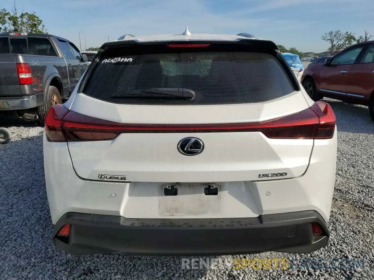 6 fotografías del automóvil dañado JTHX3JBH5N2048750 LEXUS UX 200 BAS 2022