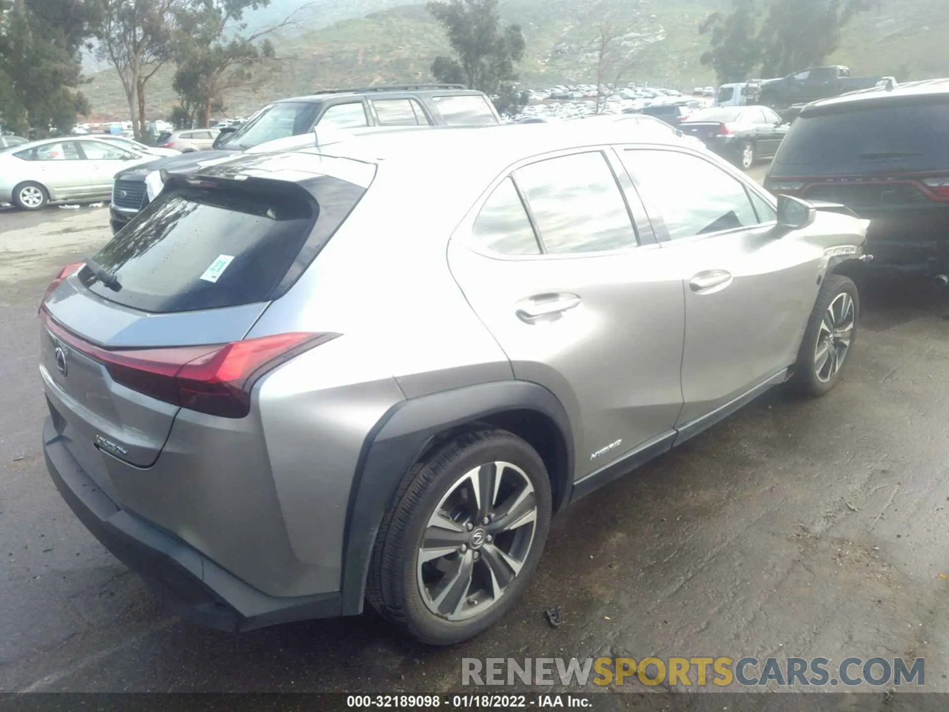 4 fotografías del automóvil dañado JTHU9JBH8K2007218 LEXUS UX 2019