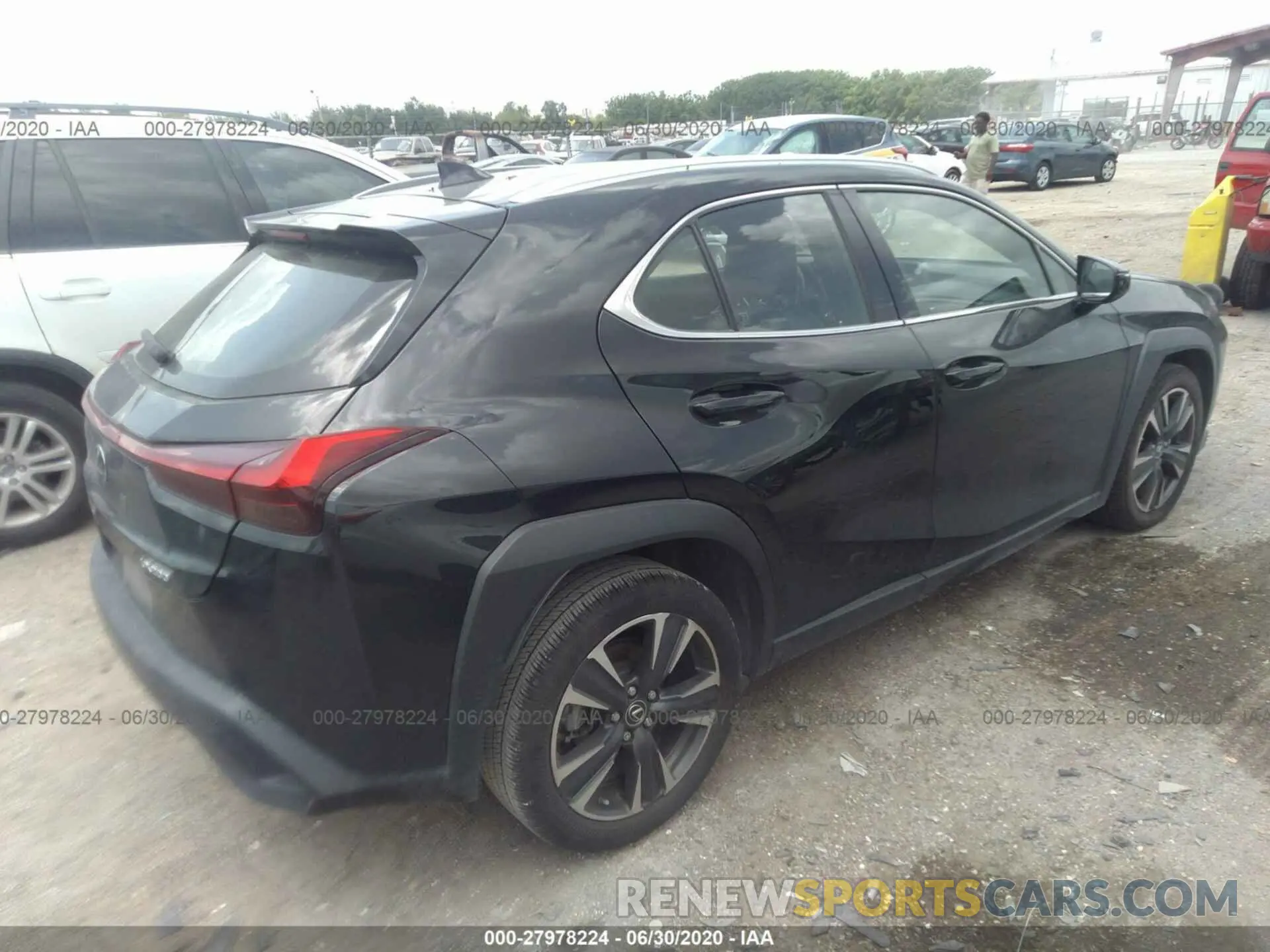 4 fotografías del automóvil dañado JTHY3JBH0K2004008 LEXUS UX 2019