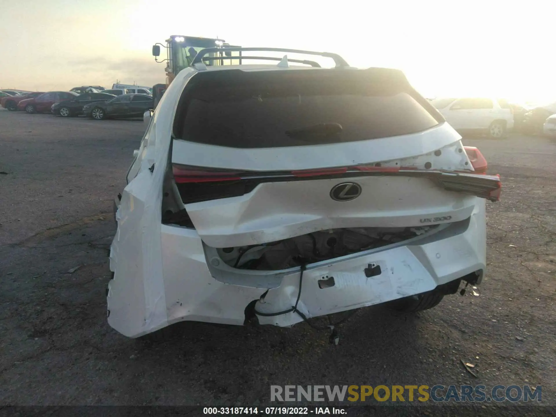 6 fotografías del automóvil dañado JTHY3JBH1K2002025 LEXUS UX 2019