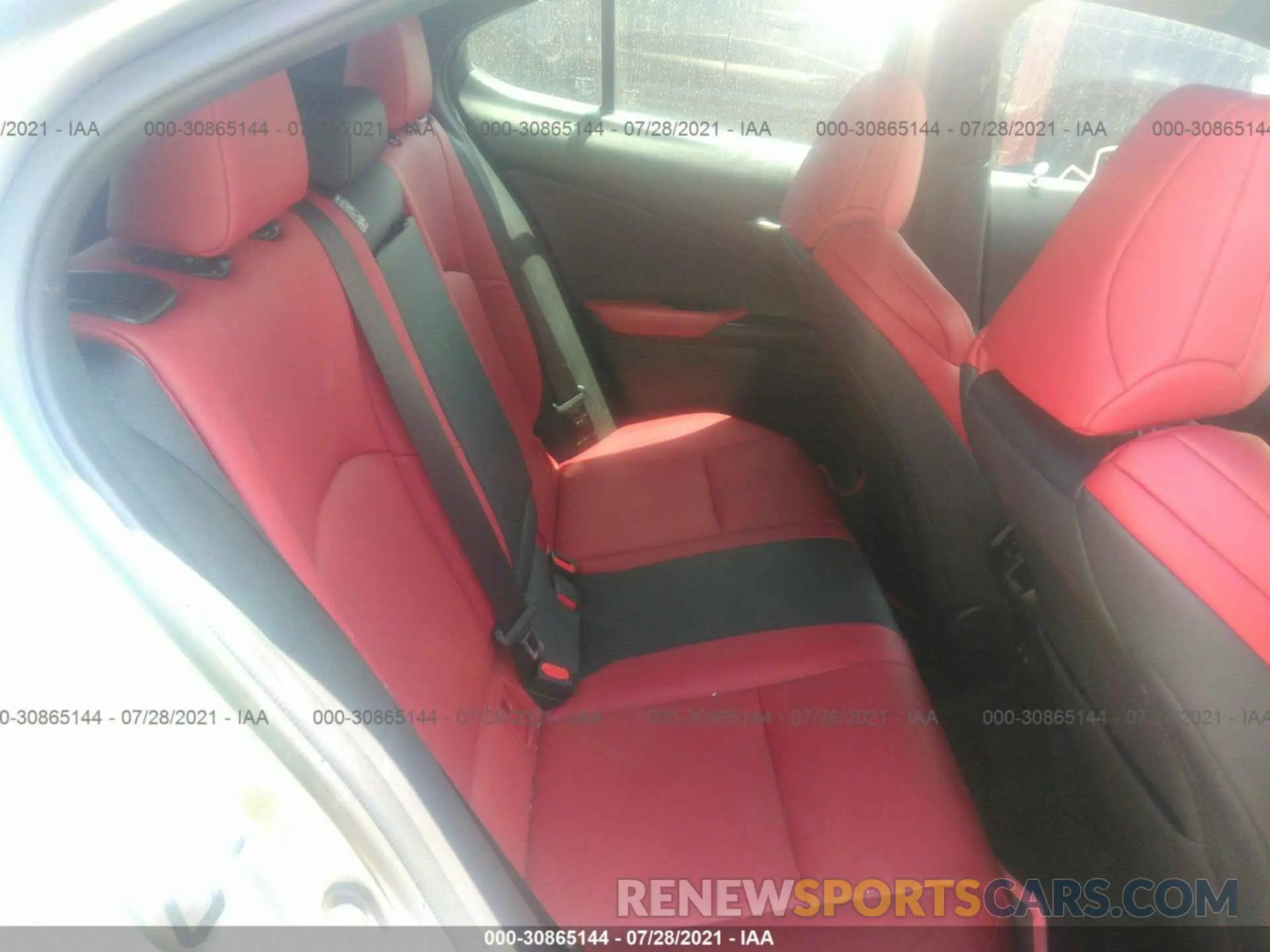 8 fotografías del automóvil dañado JTHY3JBH1K2003711 LEXUS UX 2019