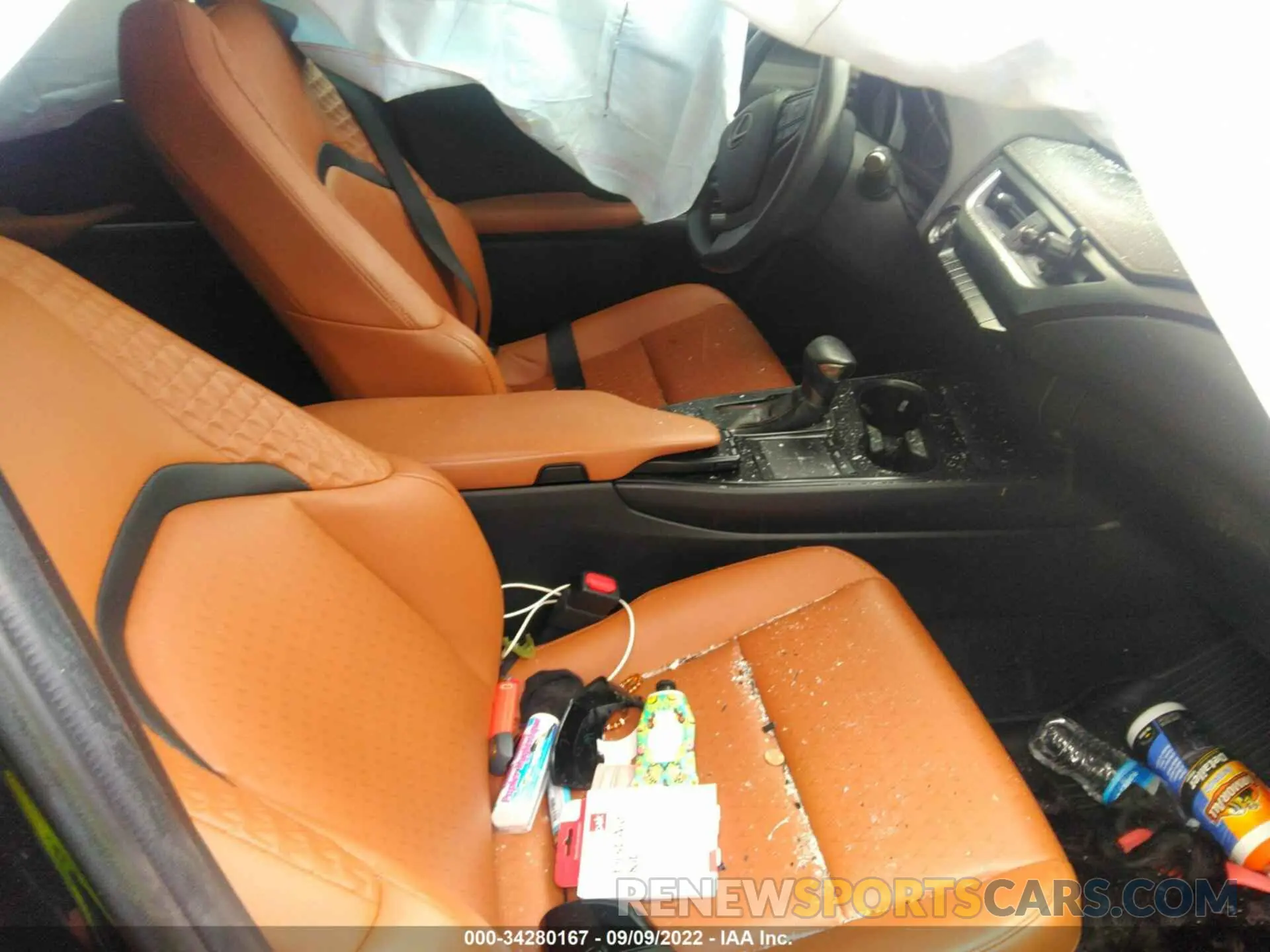 5 fotografías del automóvil dañado JTHY3JBH2K2015866 LEXUS UX 2019