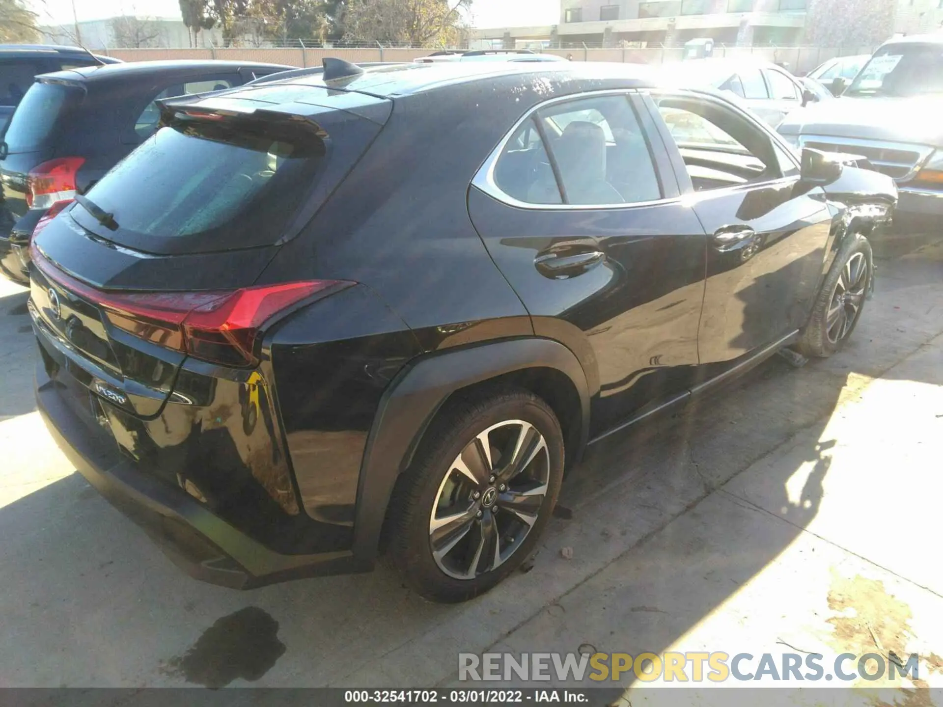 4 fotografías del automóvil dañado JTHY3JBH6K2001193 LEXUS UX 2019