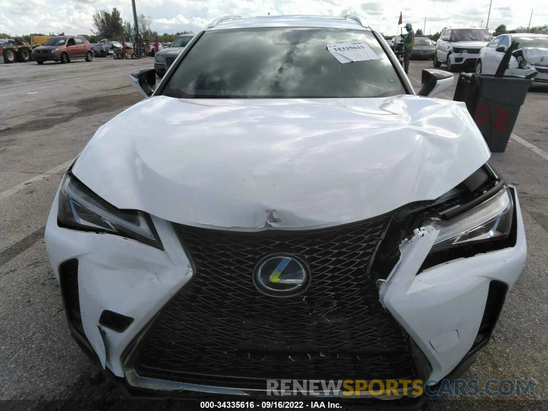 6 fotografías del automóvil dañado JTHY3JBH7K2003499 LEXUS UX 2019