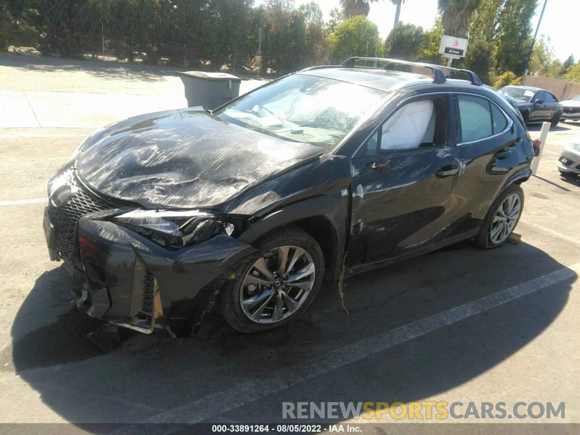2 fotografías del automóvil dañado JTHE3JBH3L2029604 LEXUS UX 2020