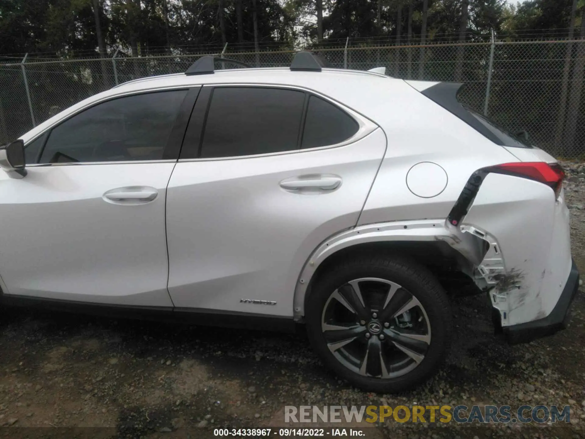6 fotografías del automóvil dañado JTHL9JBH9L2036210 LEXUS UX 2020