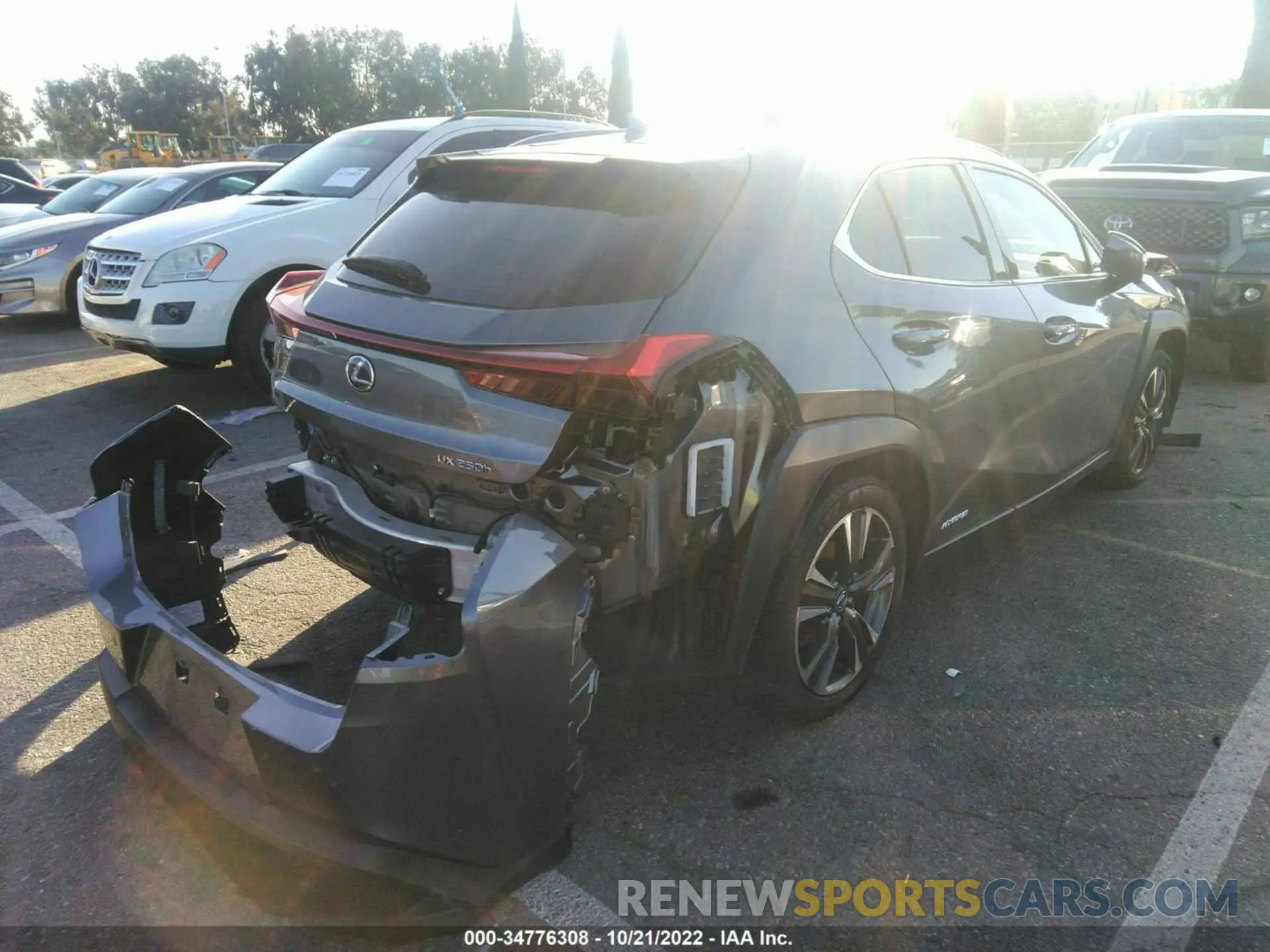 4 fotografías del automóvil dañado JTHP9JBH1L2024165 LEXUS UX 2020