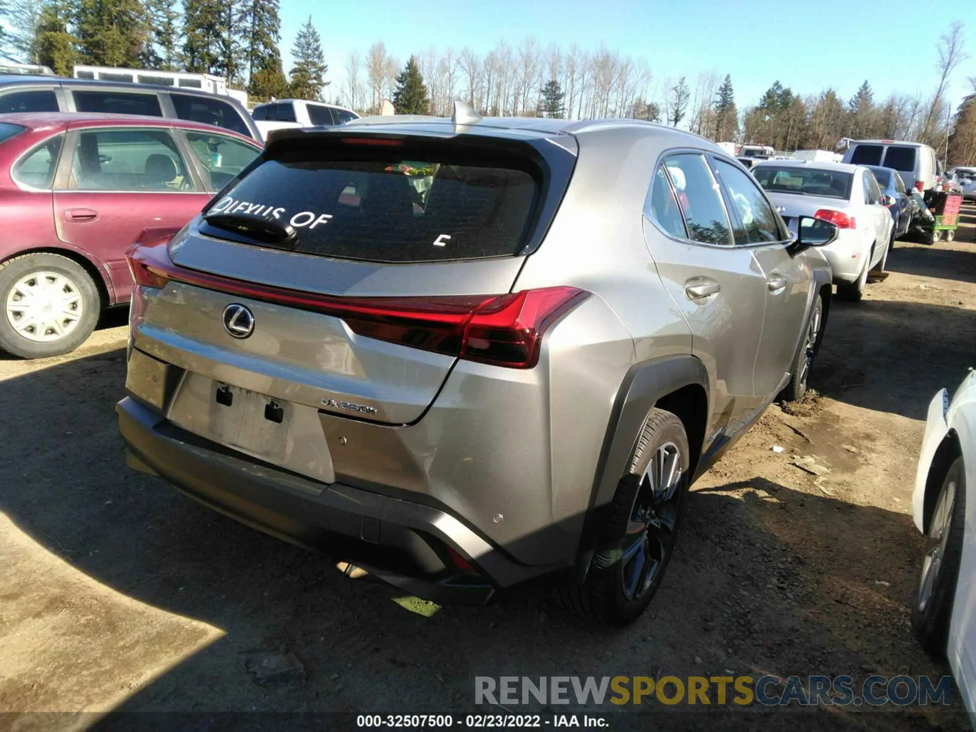 4 fotografías del automóvil dañado JTHP9JBH1L2030788 LEXUS UX 2020