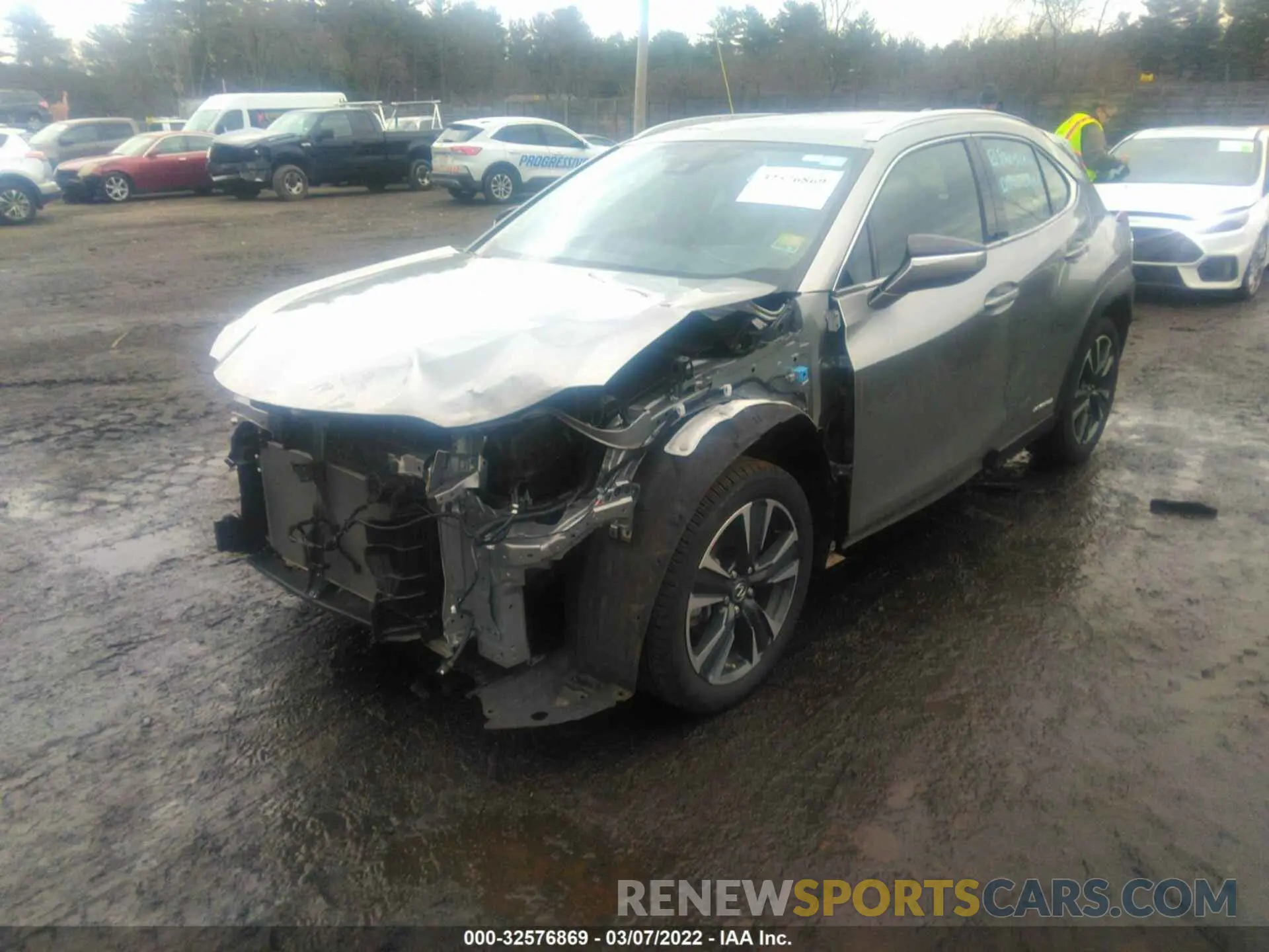 2 fotografías del automóvil dañado JTHP9JBH2L2022442 LEXUS UX 2020
