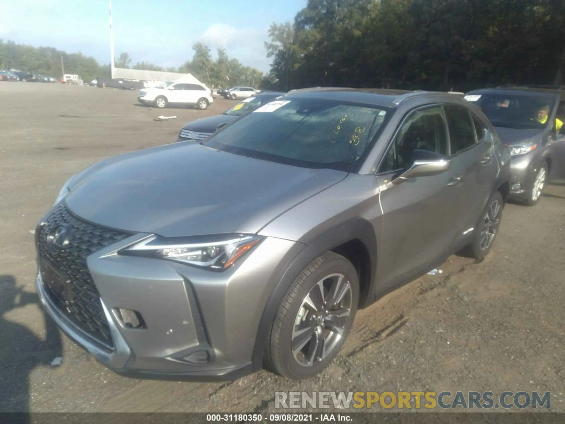 2 fotografías del automóvil dañado JTHP9JBH2L2025826 LEXUS UX 2020