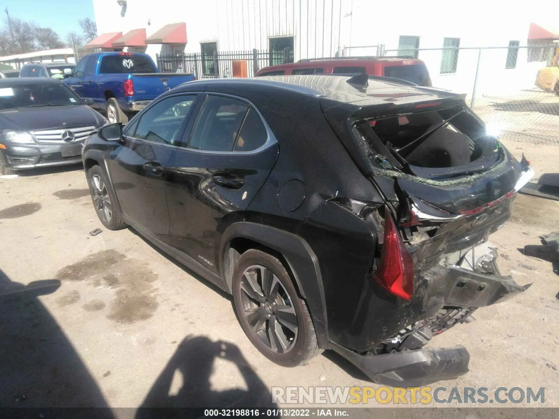 3 fotografías del automóvil dañado JTHP9JBH2L2028290 LEXUS UX 2020
