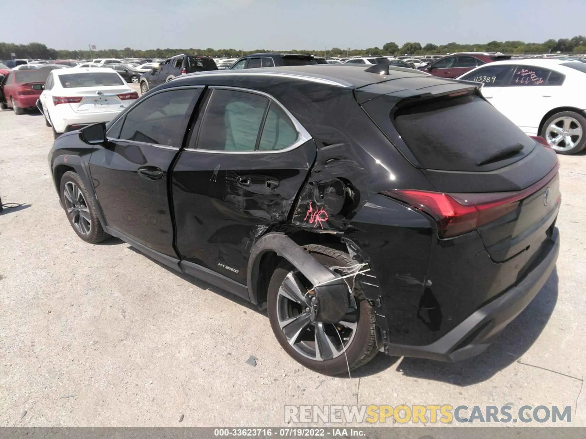 3 fotografías del automóvil dañado JTHP9JBH3L2028444 LEXUS UX 2020