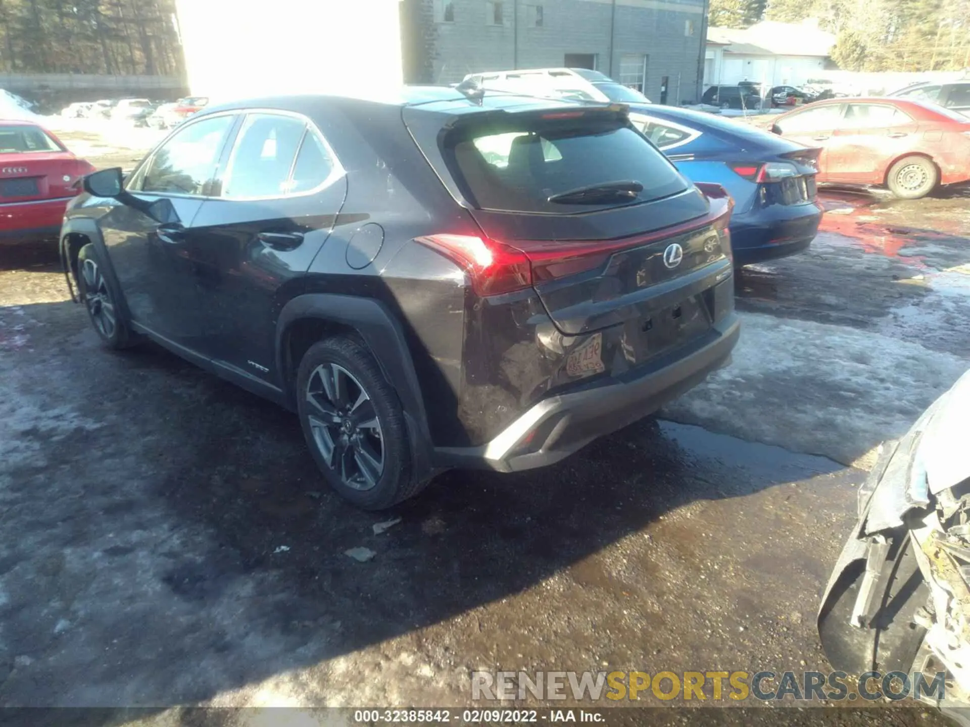 3 fotografías del automóvil dañado JTHP9JBH3L2035264 LEXUS UX 2020