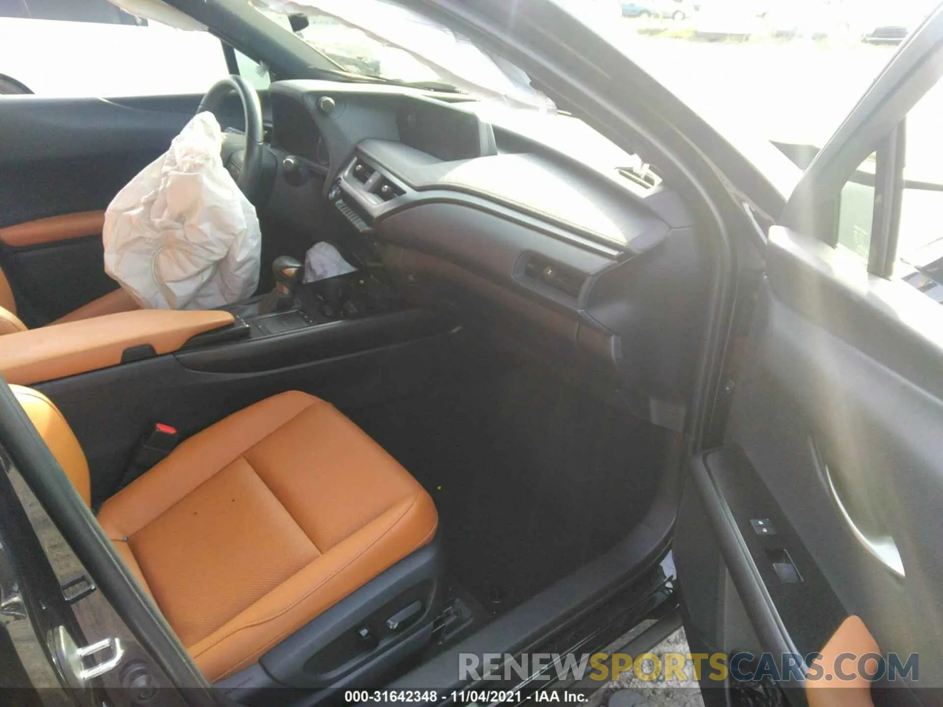 5 fotografías del automóvil dañado JTHP9JBH4L2023608 LEXUS UX 2020