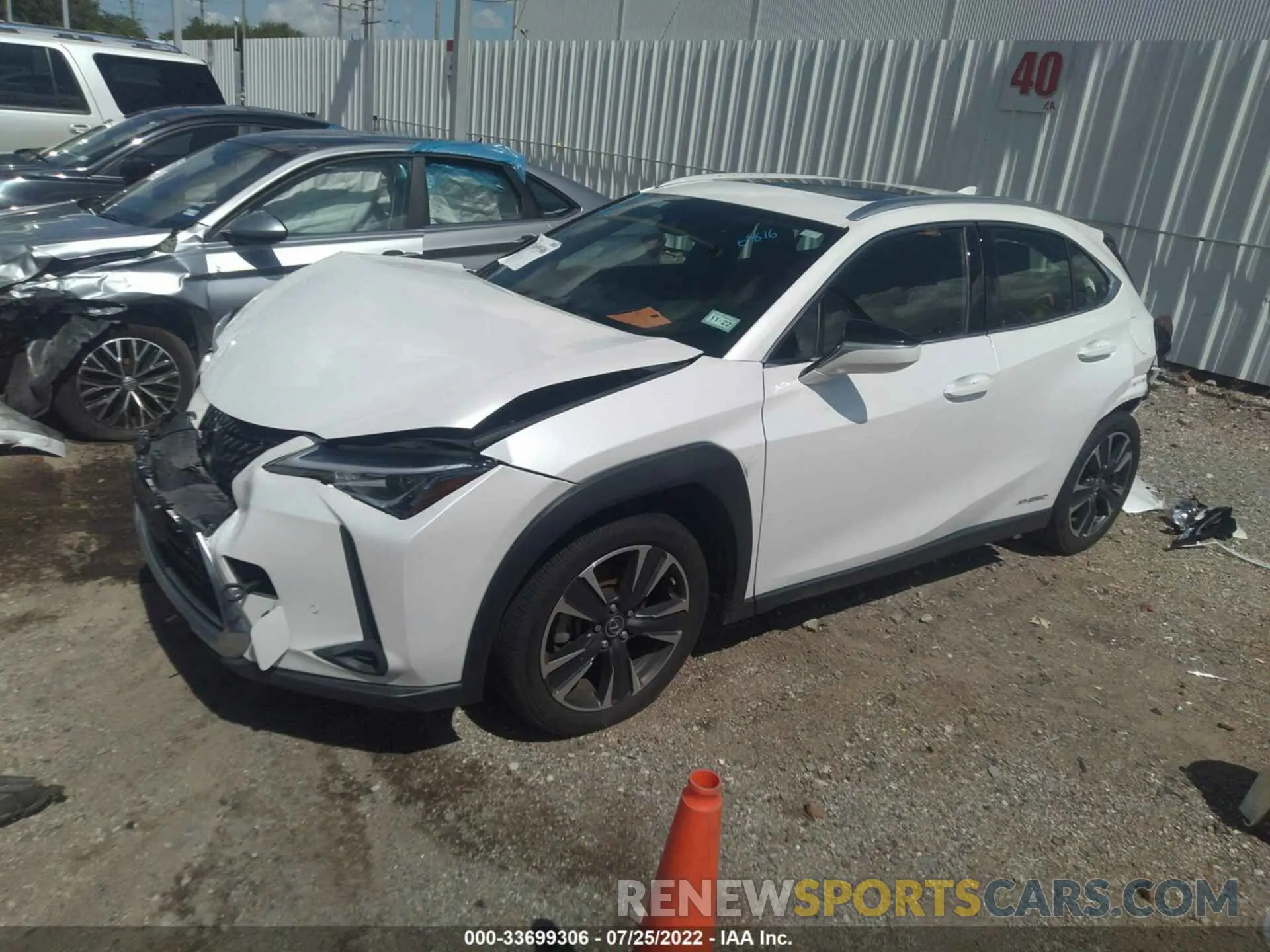 2 fotografías del automóvil dañado JTHP9JBHXL2036816 LEXUS UX 2020