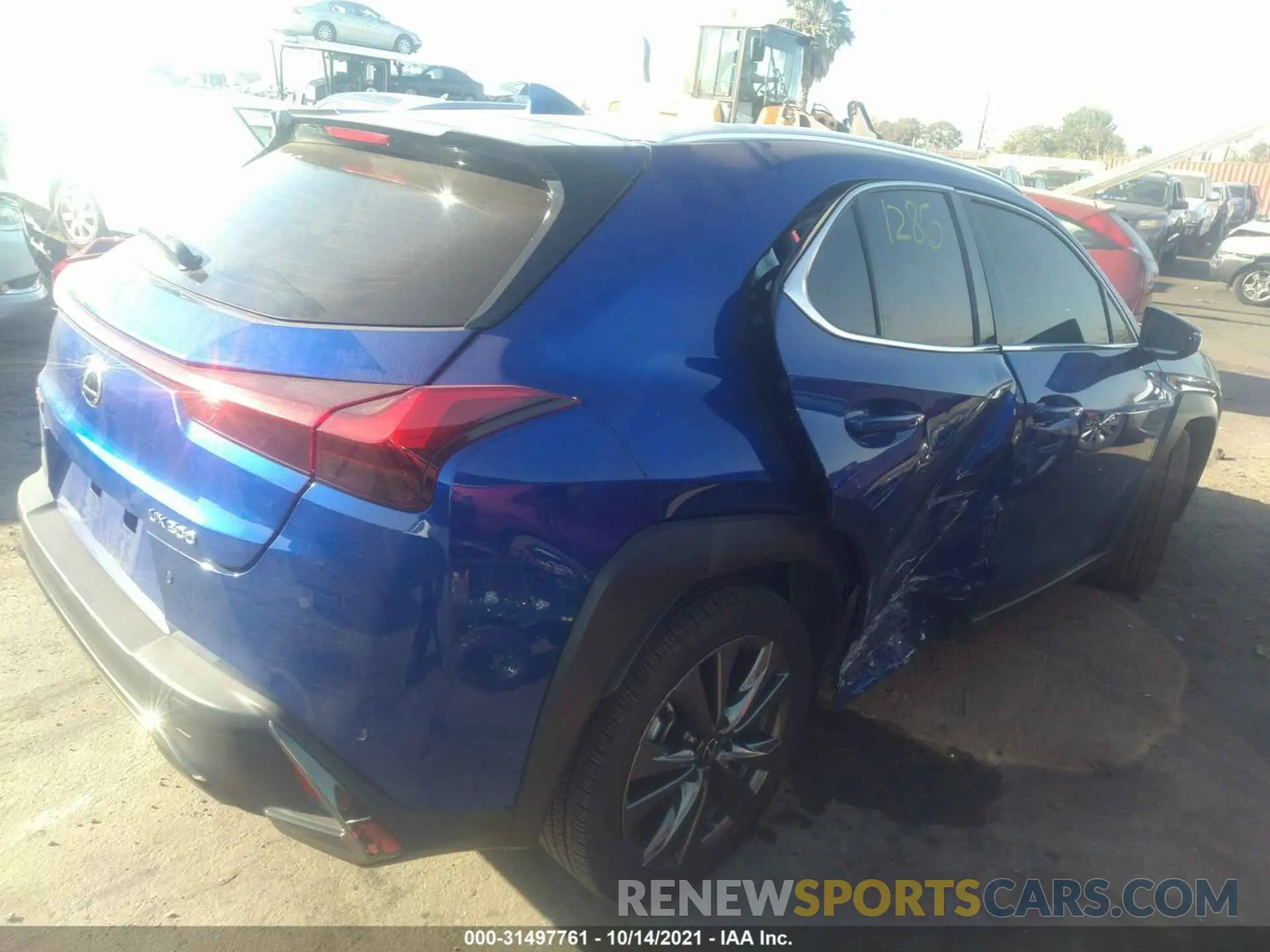 4 fotografías del automóvil dañado JTHR3JBH8L2021354 LEXUS UX 2020