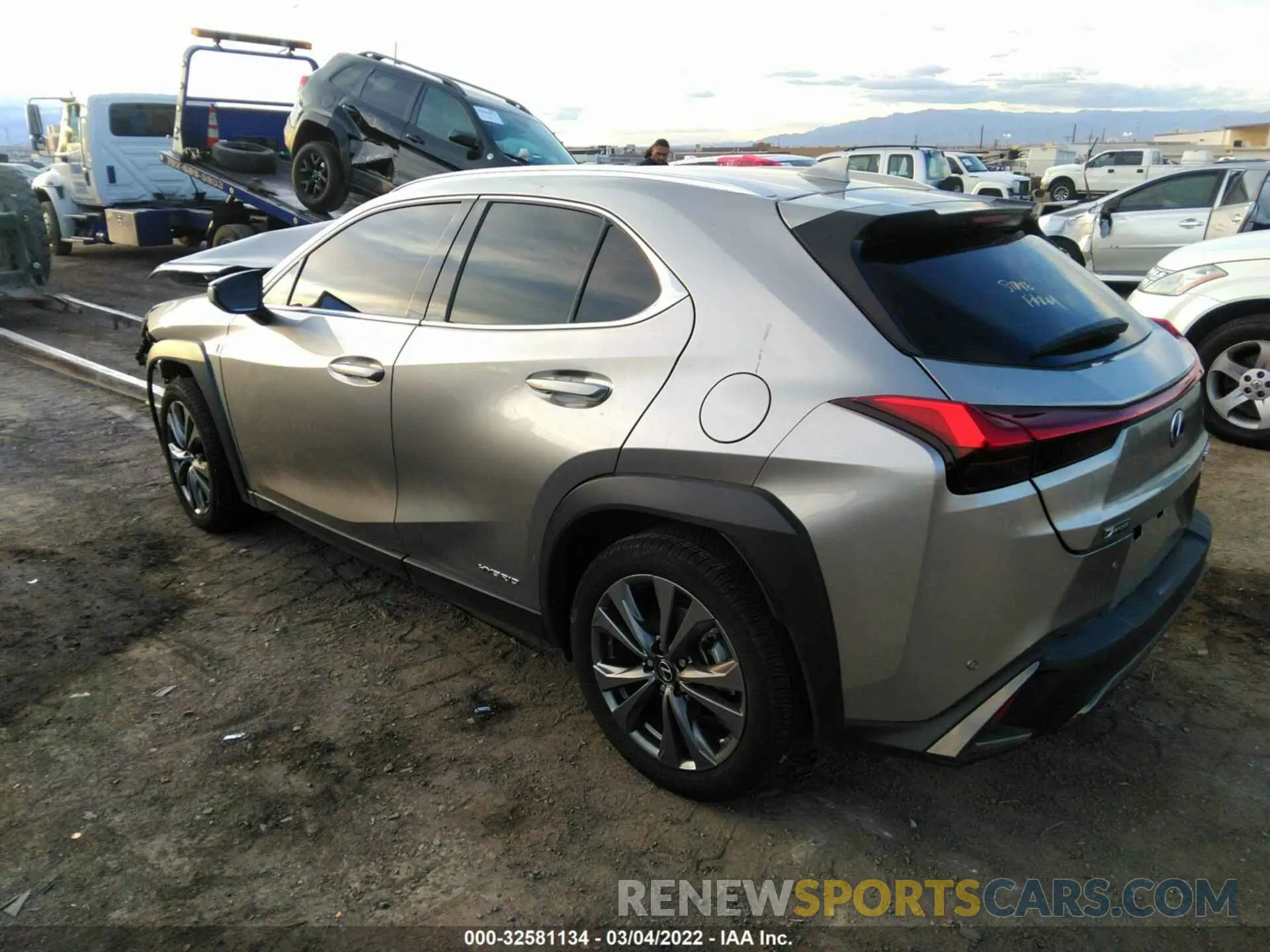 3 fotografías del automóvil dañado JTHR9JBH3L2027433 LEXUS UX 2020