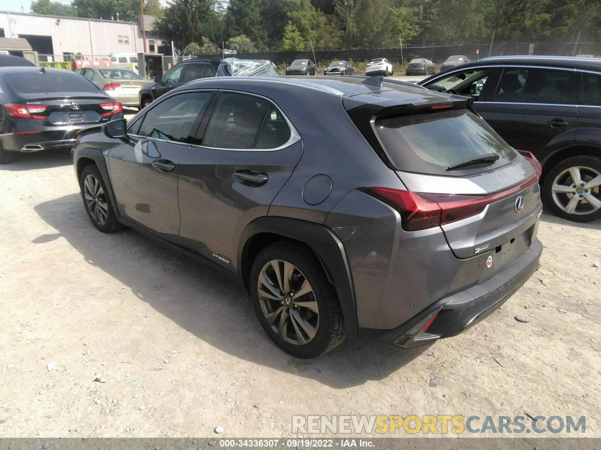 3 fotografías del automóvil dañado JTHR9JBH4L2028235 LEXUS UX 2020