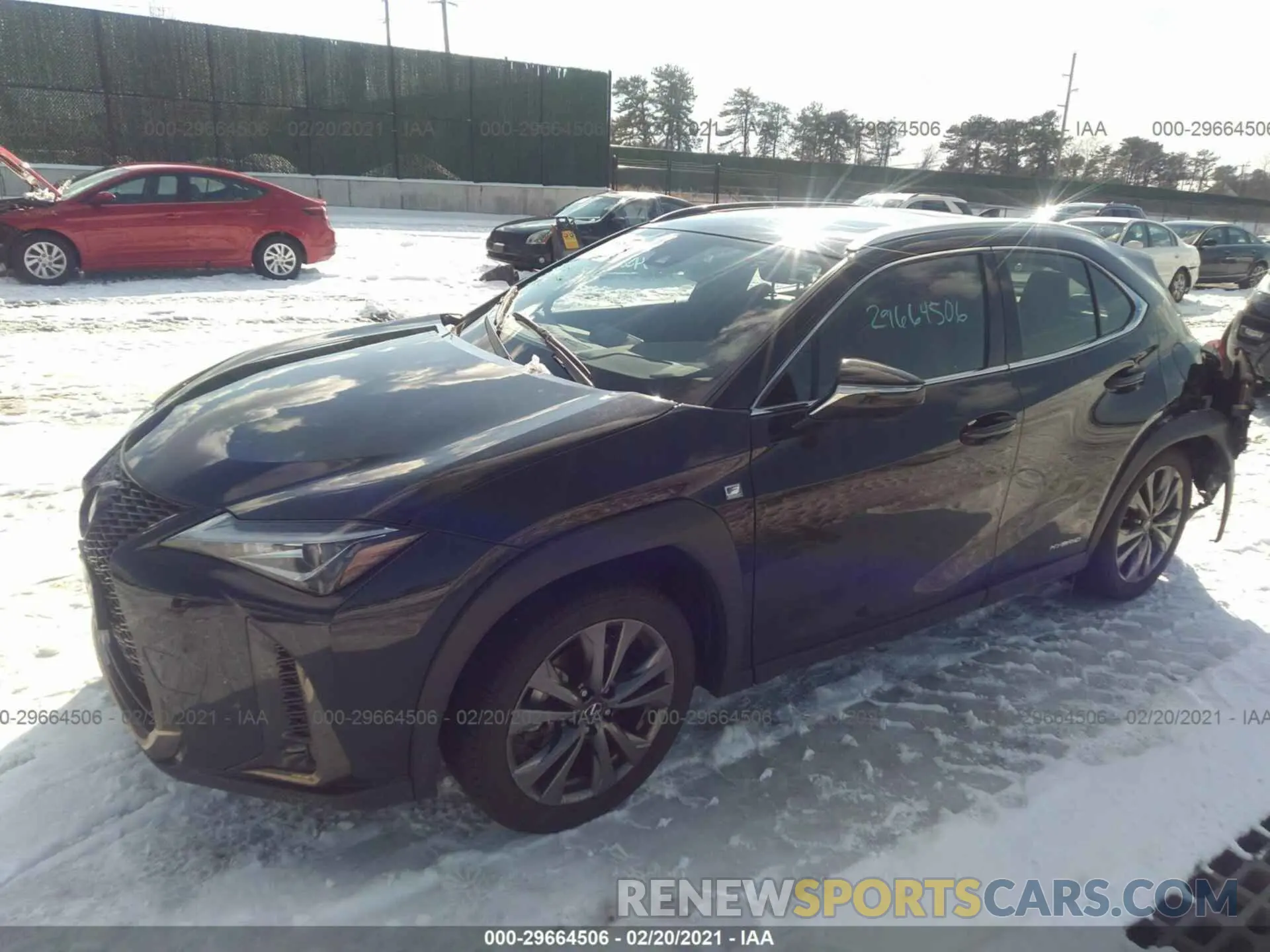 2 fotografías del automóvil dañado JTHR9JBH5L2025568 LEXUS UX 2020