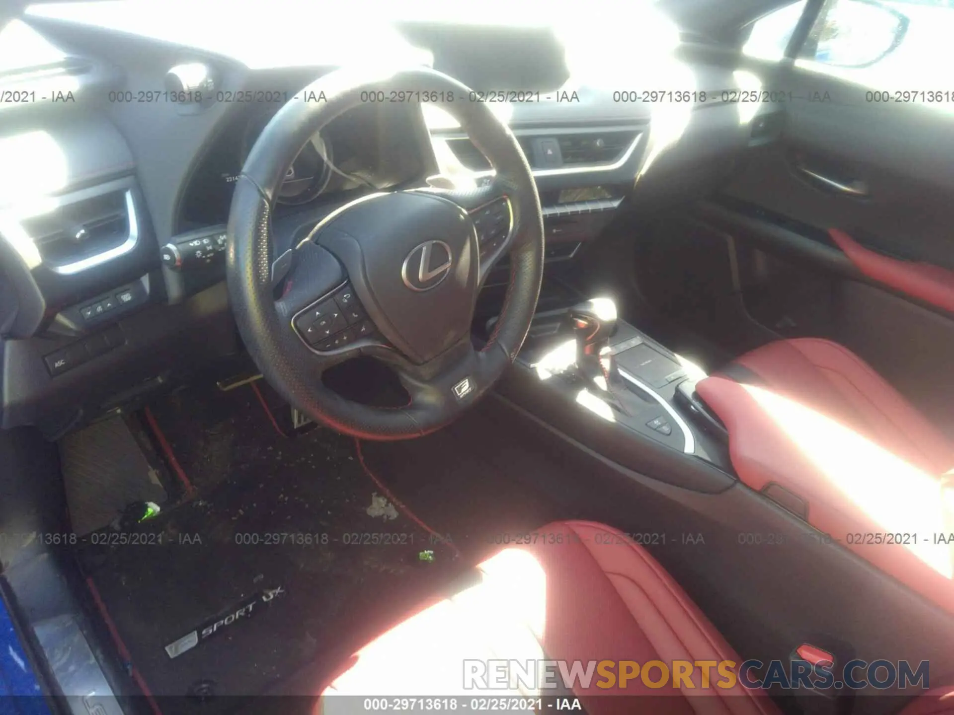 8 fotografías del automóvil dañado JTHR9JBH7L2024003 LEXUS UX 2020