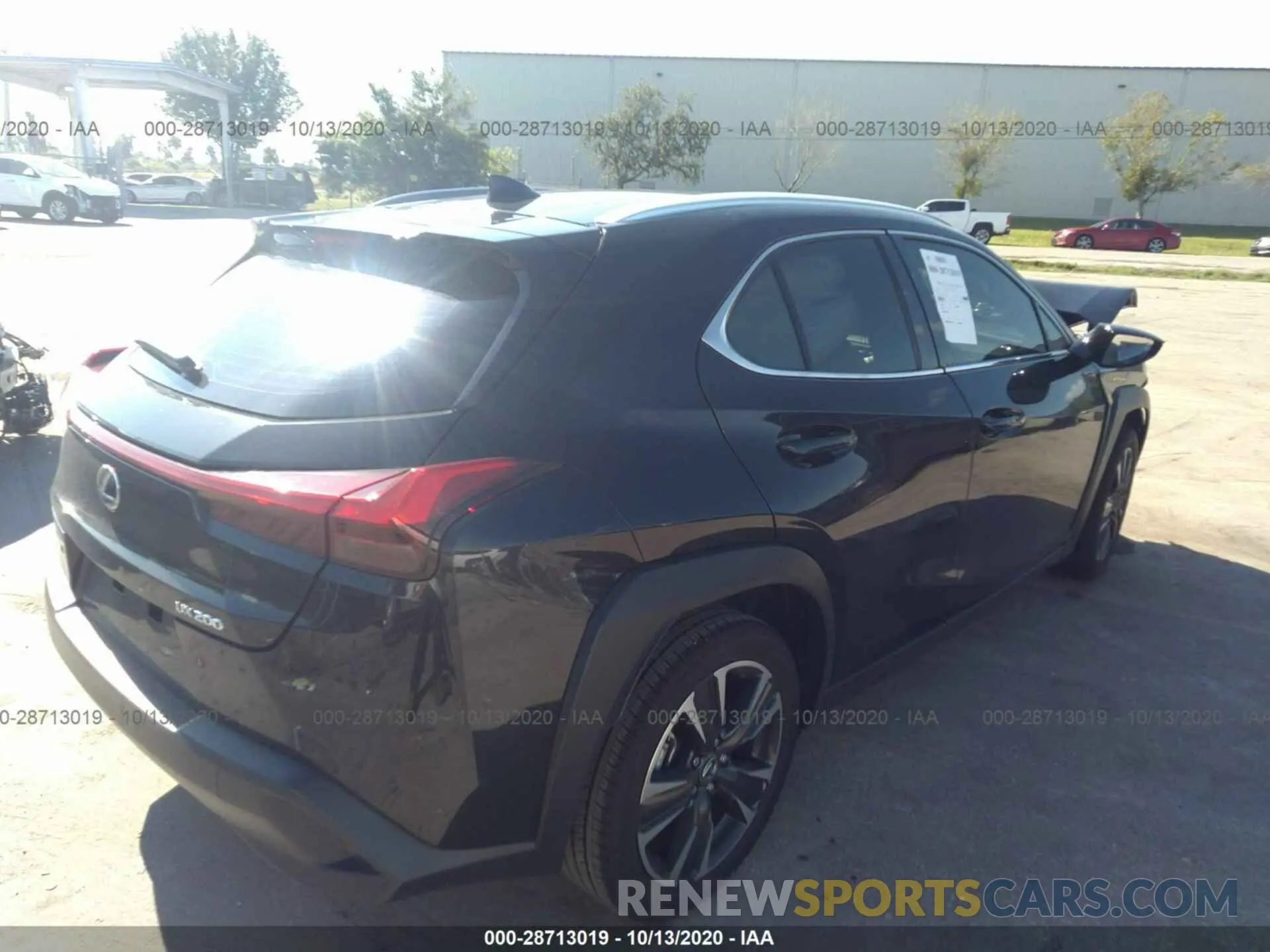 4 fotografías del automóvil dañado JTHX3JBH4L2022072 LEXUS UX 2020