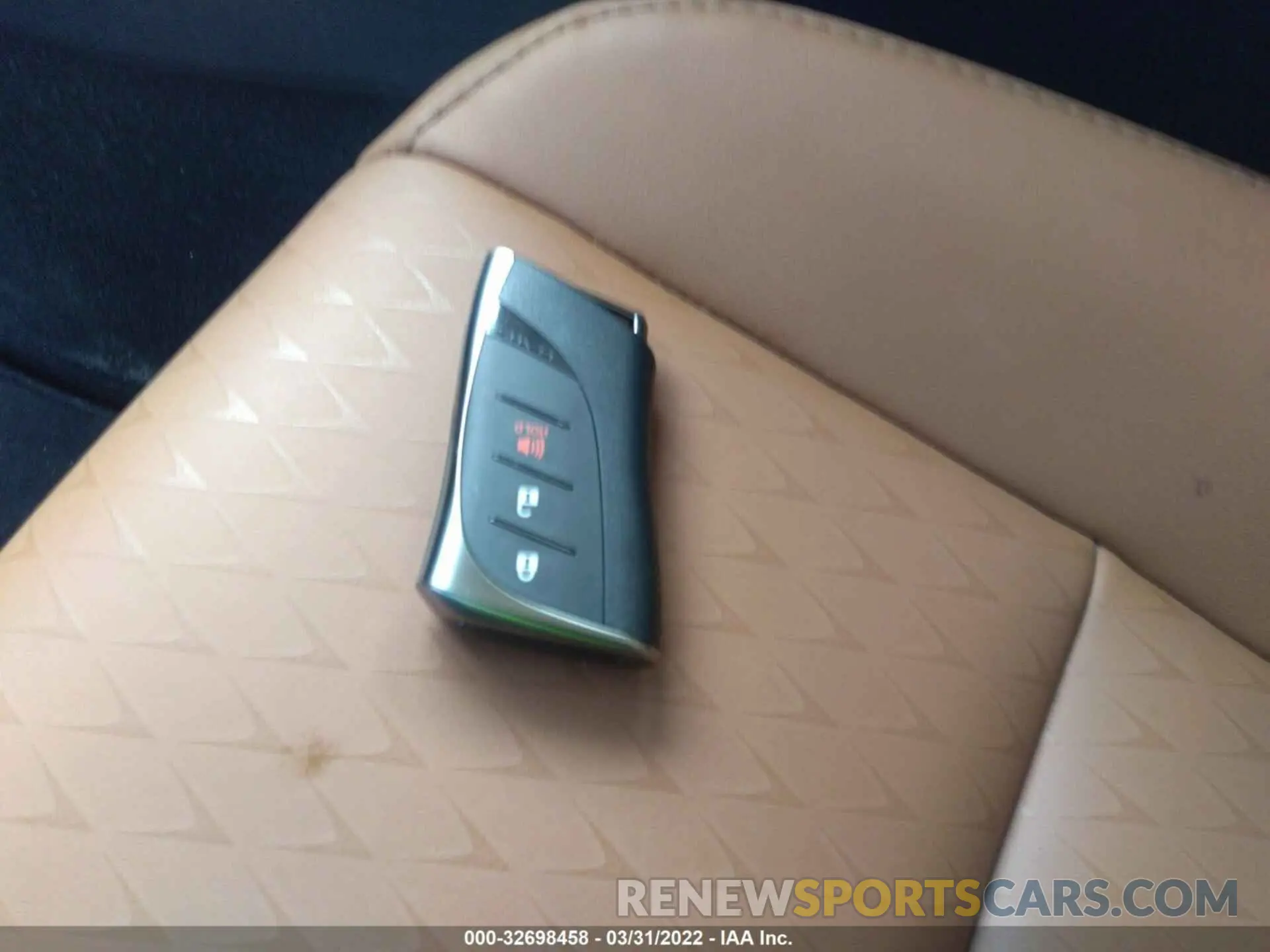 11 fotografías del automóvil dañado JTHX9JBH2L2036292 LEXUS UX 2020