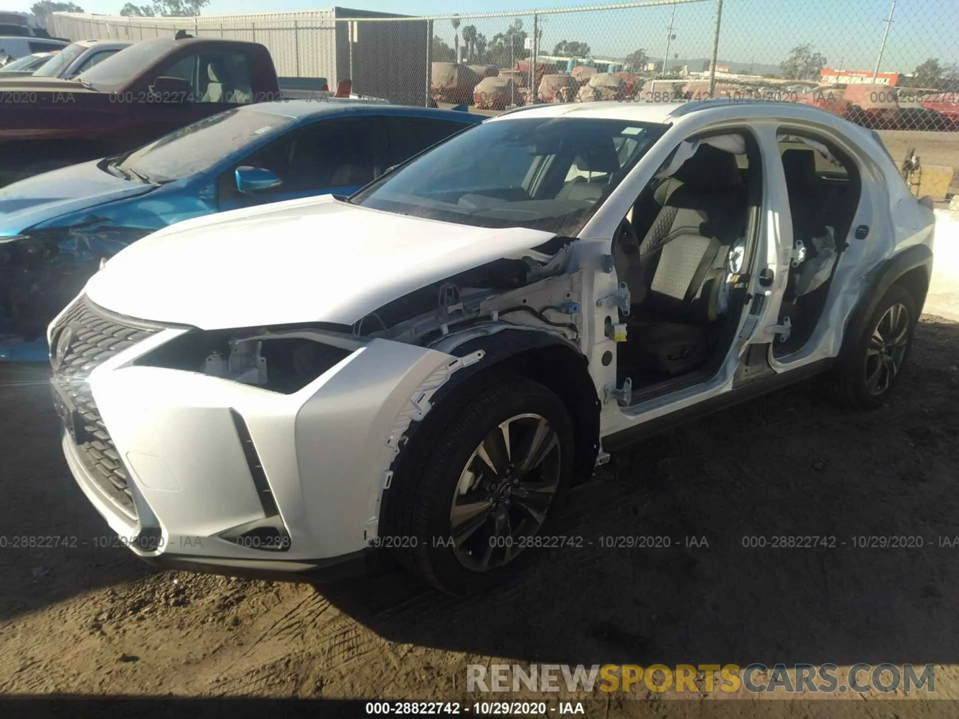 2 fotografías del automóvil dañado JTHX9JBH4L2030235 LEXUS UX 2020