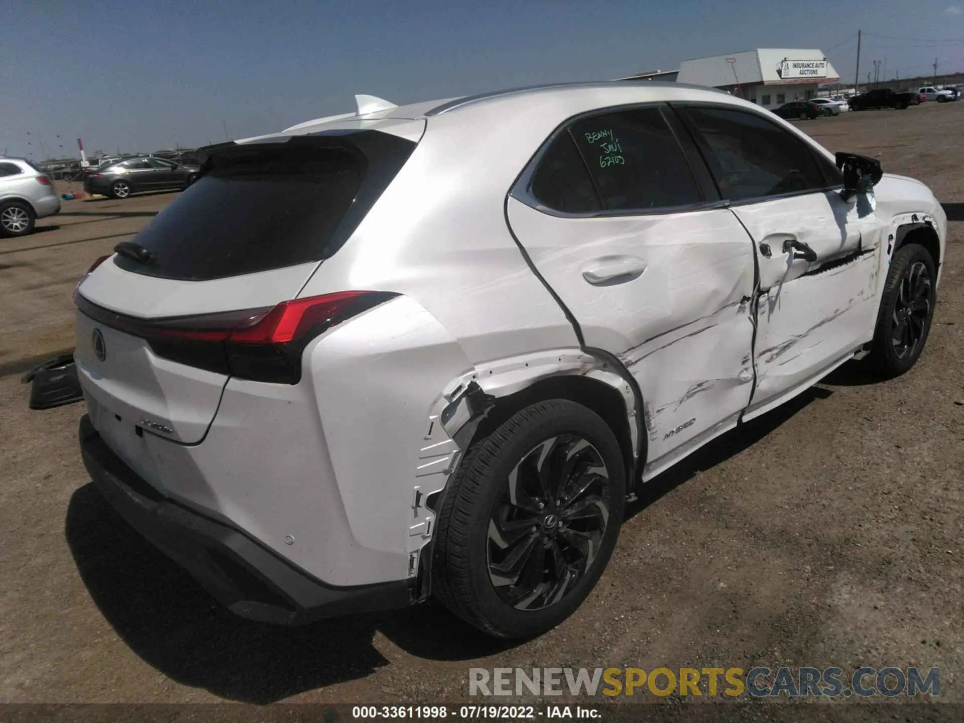 4 fotografías del automóvil dañado JTHP9JBH4M2053354 LEXUS UX 2021
